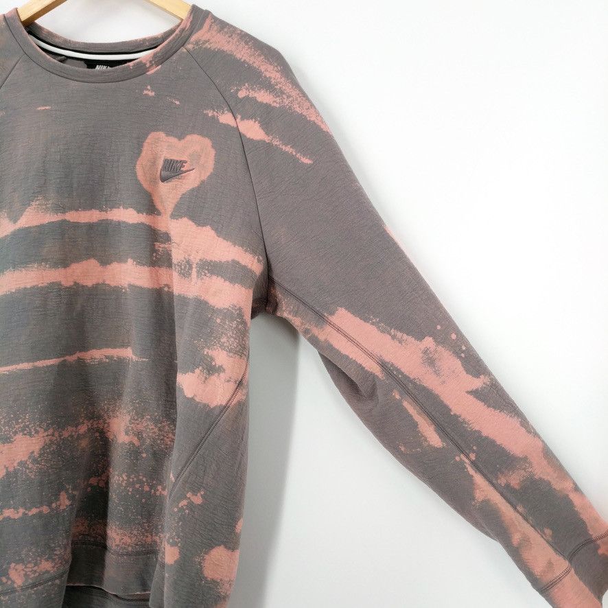 Nike Nike Tech Fleece Custom Hand Bleached Crewneck Sweatshirt Size US M / EU 48-50 / 2 - 5 Thumbnail