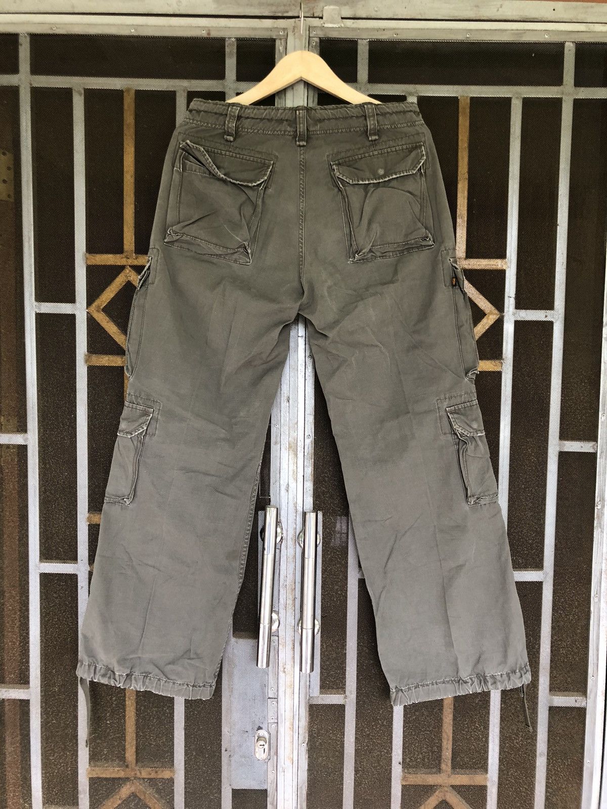 Alpha Industries Vintage Alpha Industries Military Cargo pants Size US 32 / EU 48 - 5 Thumbnail