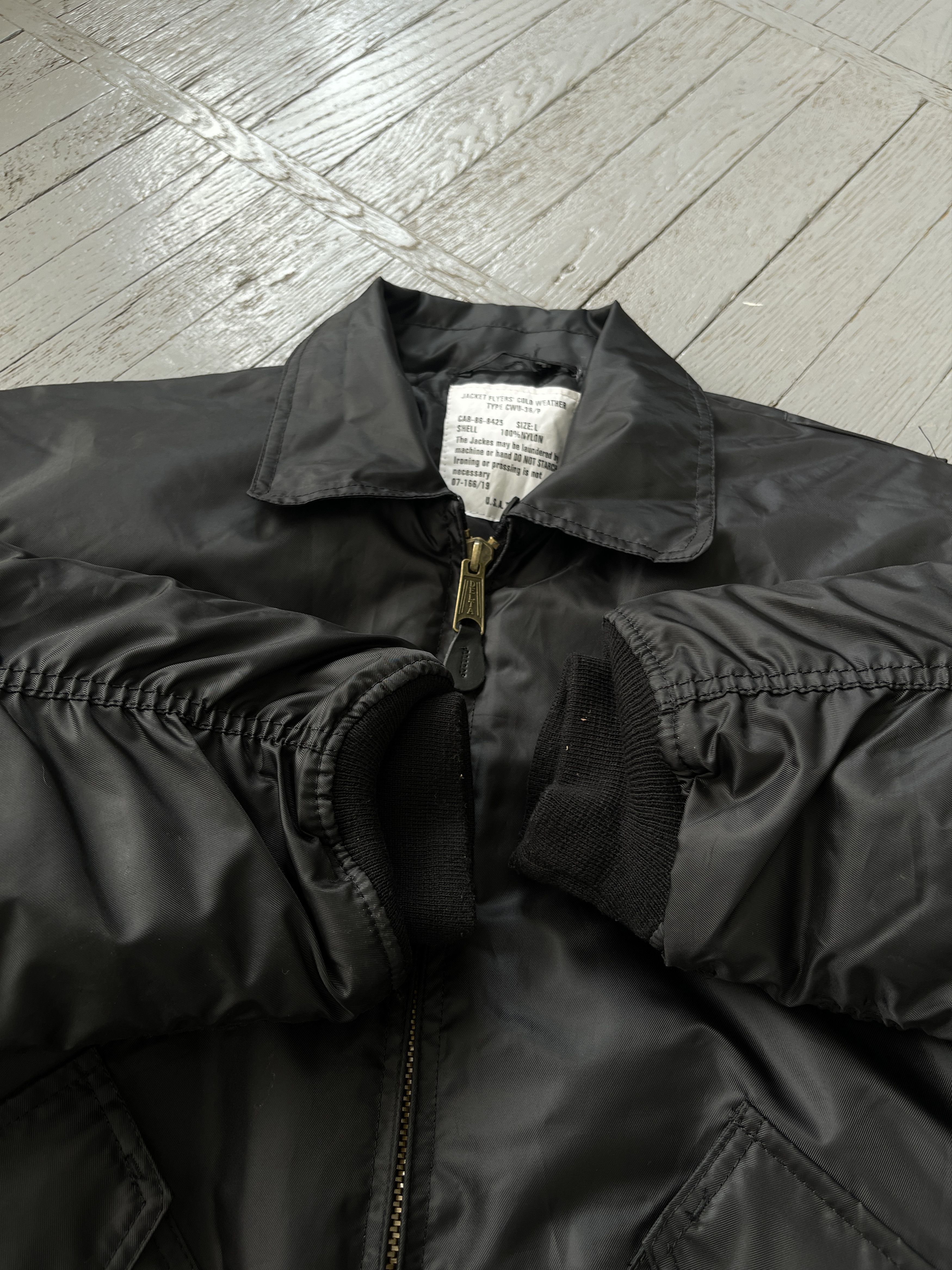 Japanese Brand Vintage CWU Intermediate Bomber Jacket like MA 2 Size US L / EU 52-54 / 3 - 5 Thumbnail