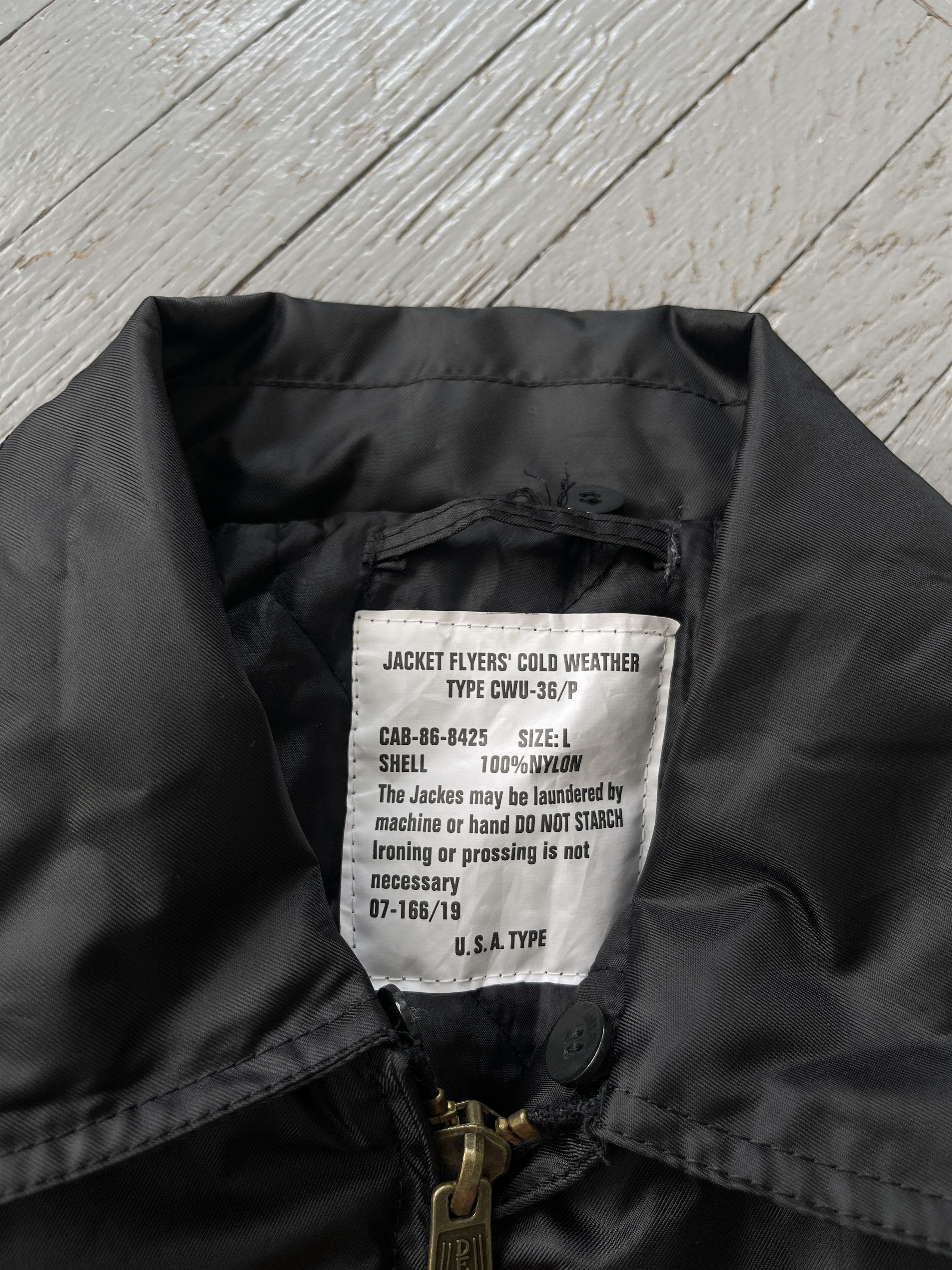 Japanese Brand Vintage CWU Intermediate Bomber Jacket like MA 2 Size US L / EU 52-54 / 3 - 6 Thumbnail