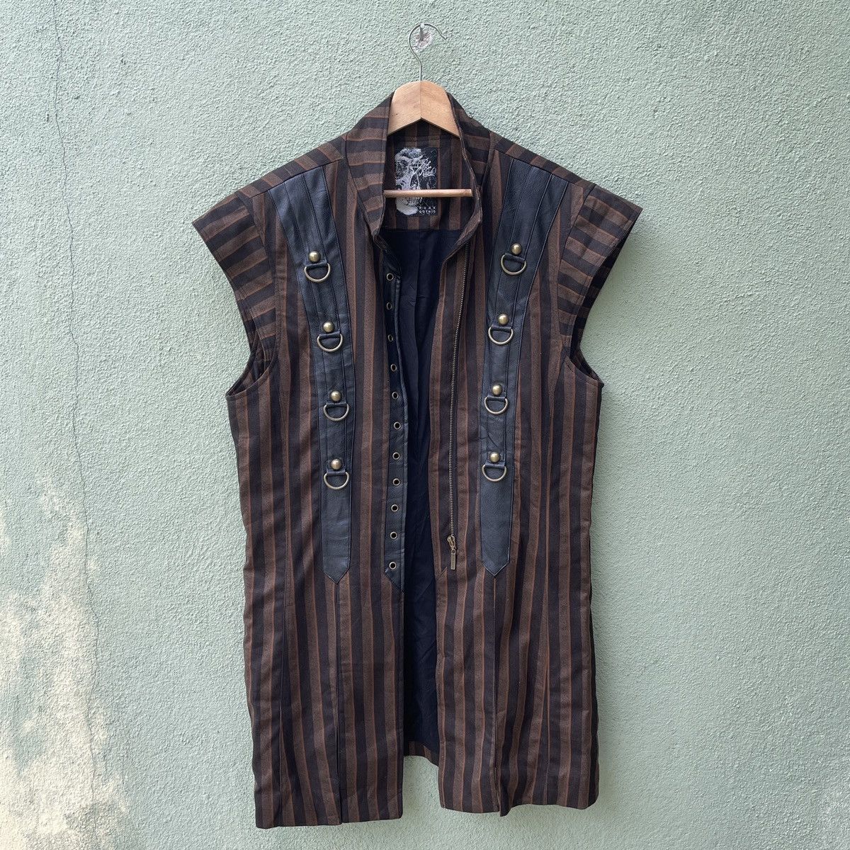 Japanese Brand Vintage Punk Rave Sleeveless Jacket Punk Style Size US L / EU 52-54 / 3 - 1 Thumbnail
