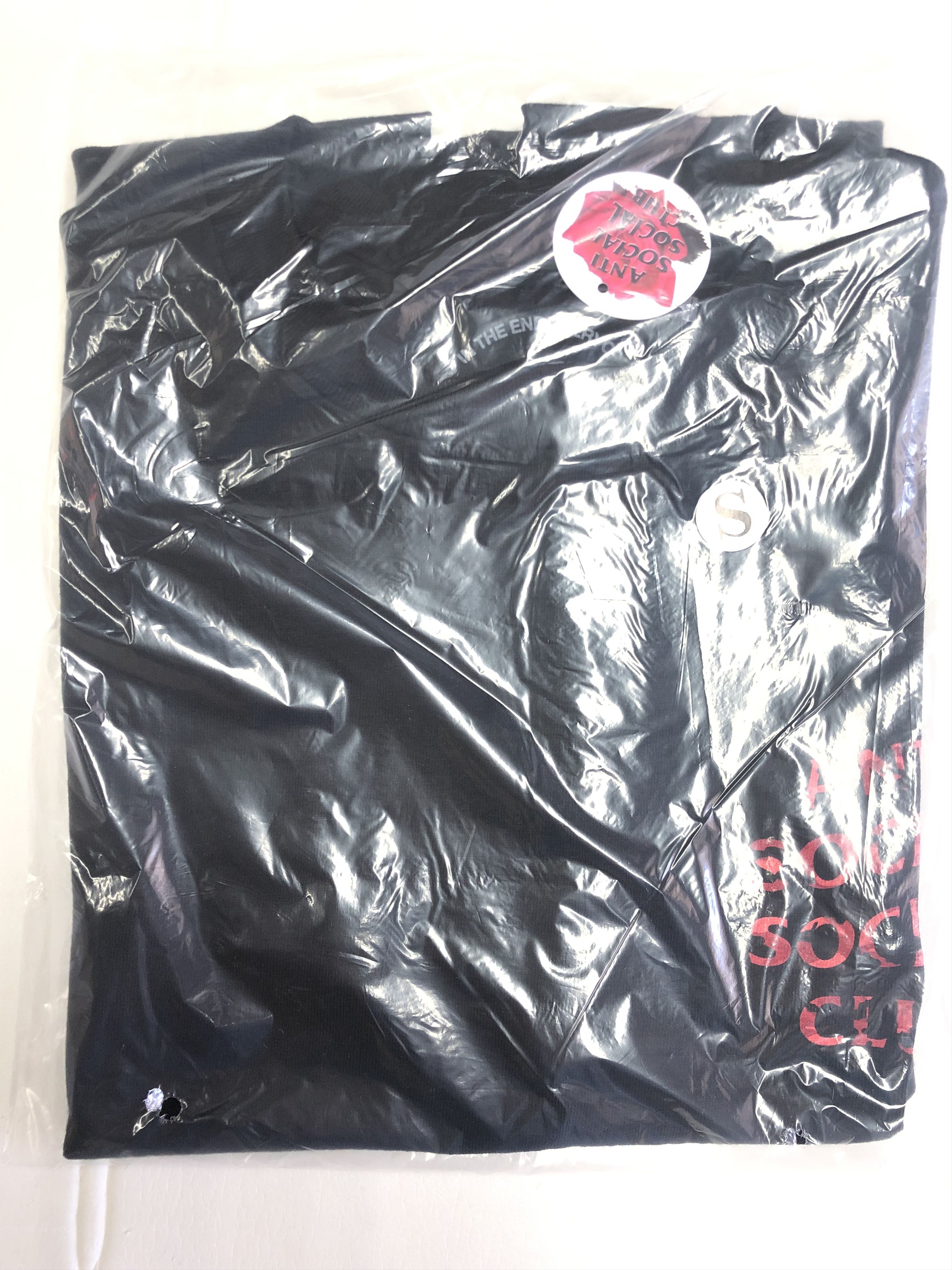 Anti Social Social Club × Members Only DS weekly ASSC Red Camo Wild Life Black Tee KAWS BAPE KITH Size US S / EU 44-46 / 1 - 2 Thumbnail