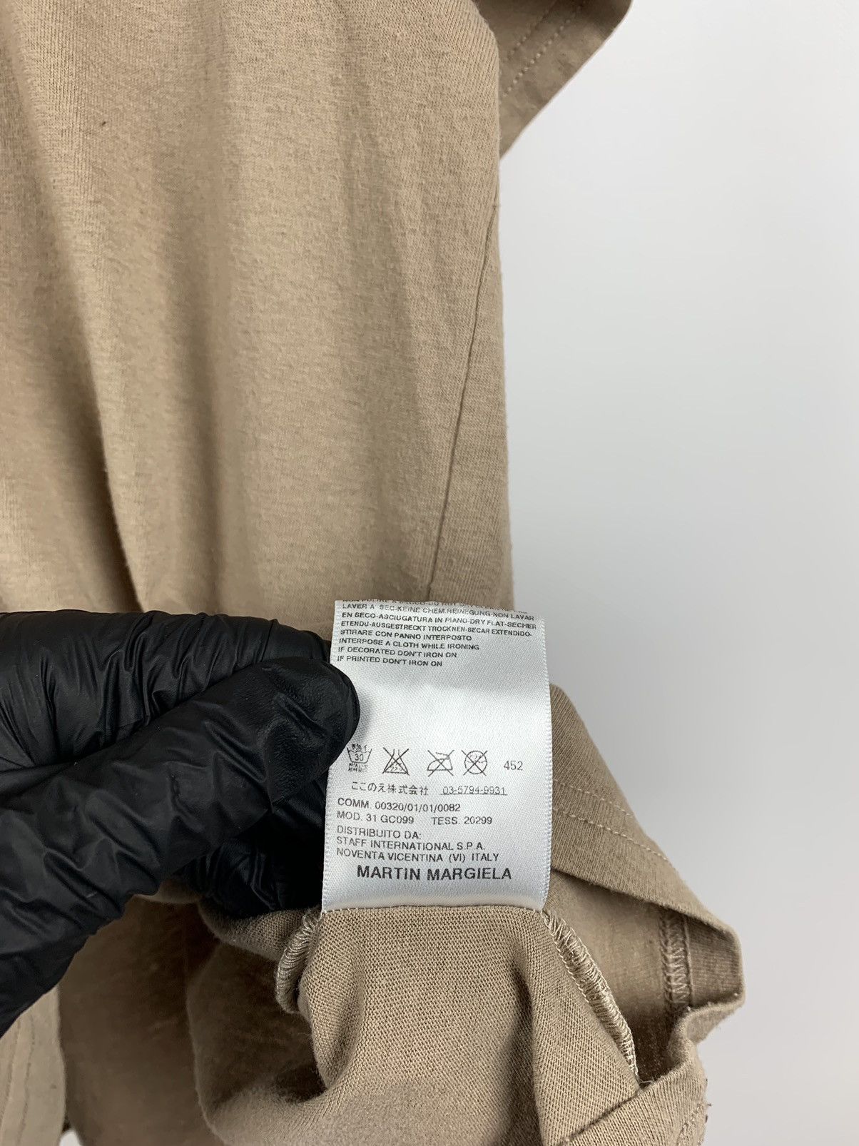 Maison Margiela Vintage Maison Margiela Charity AIDS Beige/Red T-Shirt Size US M / EU 48-50 / 2 - 11 Thumbnail
