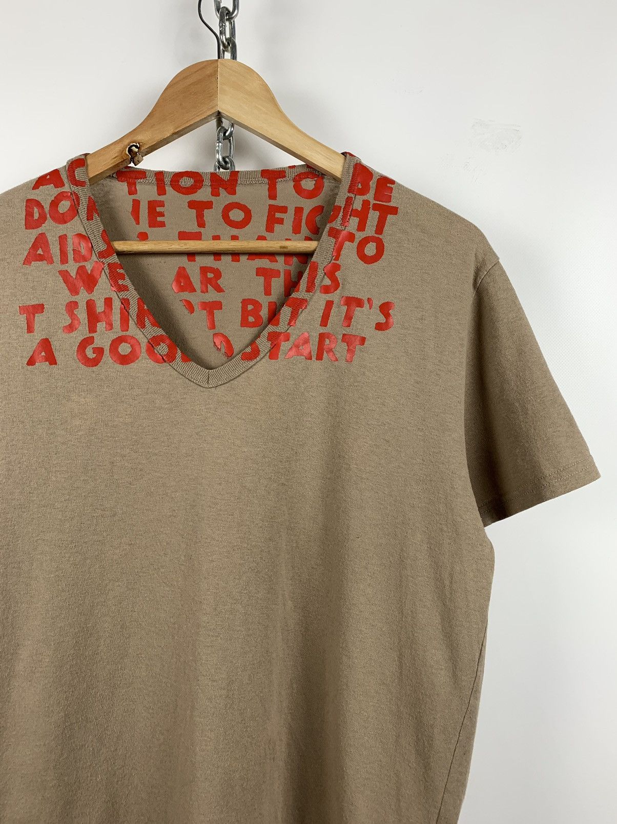 Maison Margiela Vintage Maison Margiela Charity AIDS Beige/Red T-Shirt Size US M / EU 48-50 / 2 - 3 Thumbnail