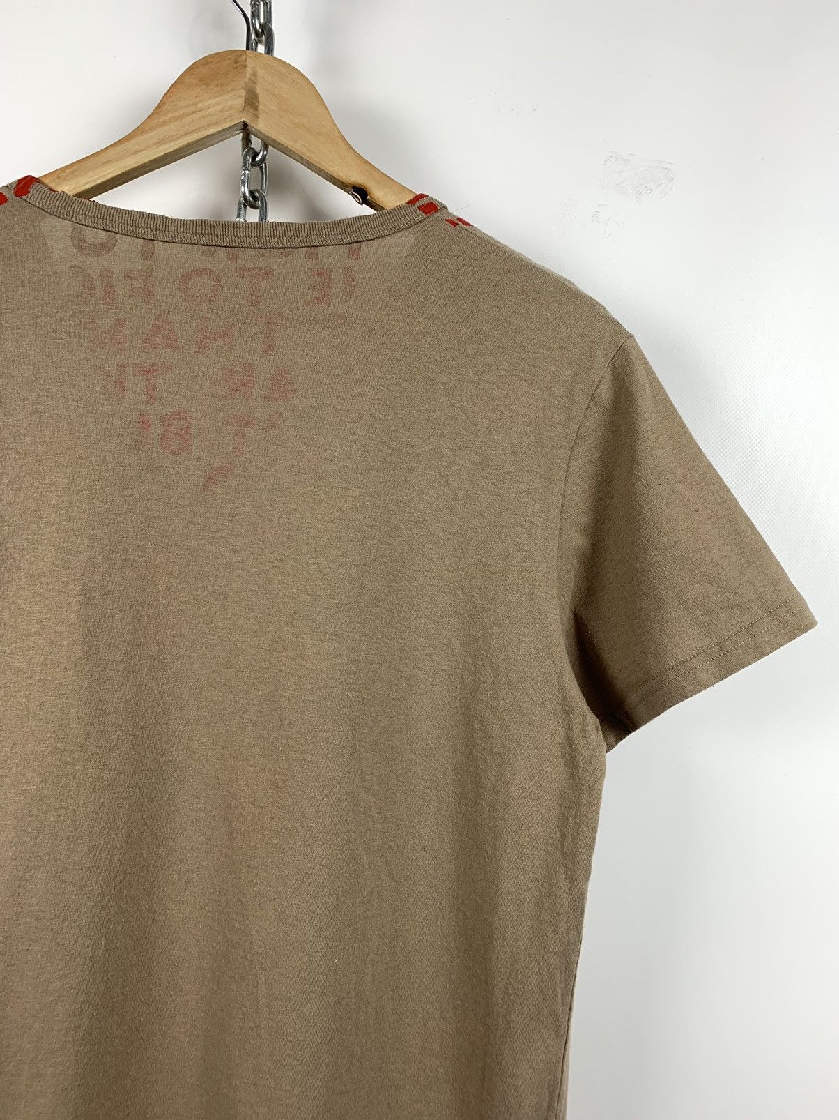 Maison Margiela Vintage Maison Margiela Charity AIDS Beige/Red T-Shirt Size US M / EU 48-50 / 2 - 9 Thumbnail