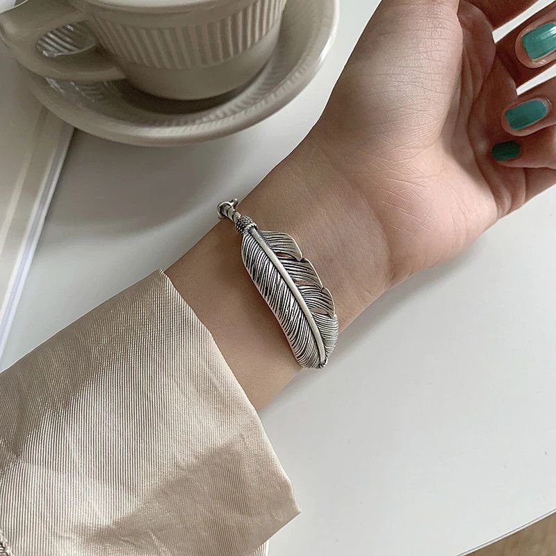 Custommade New Korean Fashion Feather Bracelet Size ONE SIZE - 3 Thumbnail