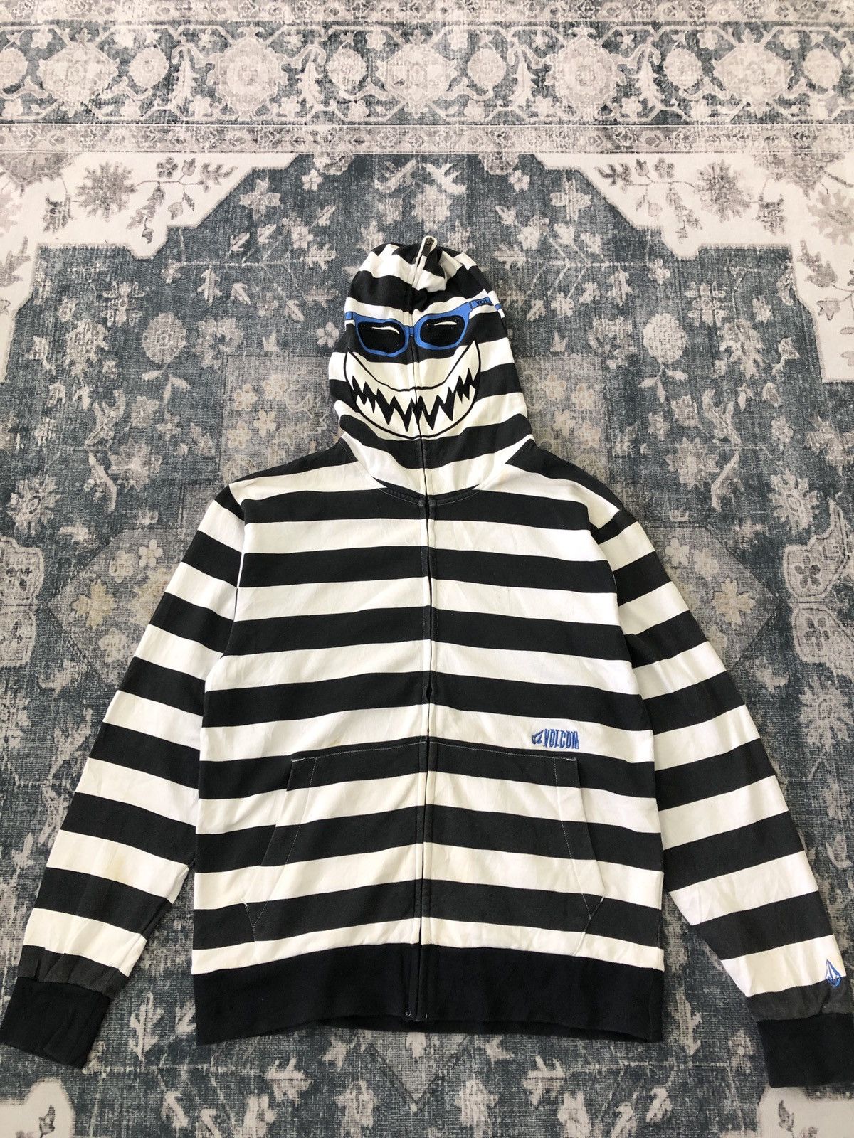 Vintage × Volcom Vintage Volcom Shark Hoodies / Birdhouse Bapeshark Hookups Size US S / EU 44-46 / 1 - 1 Thumbnail