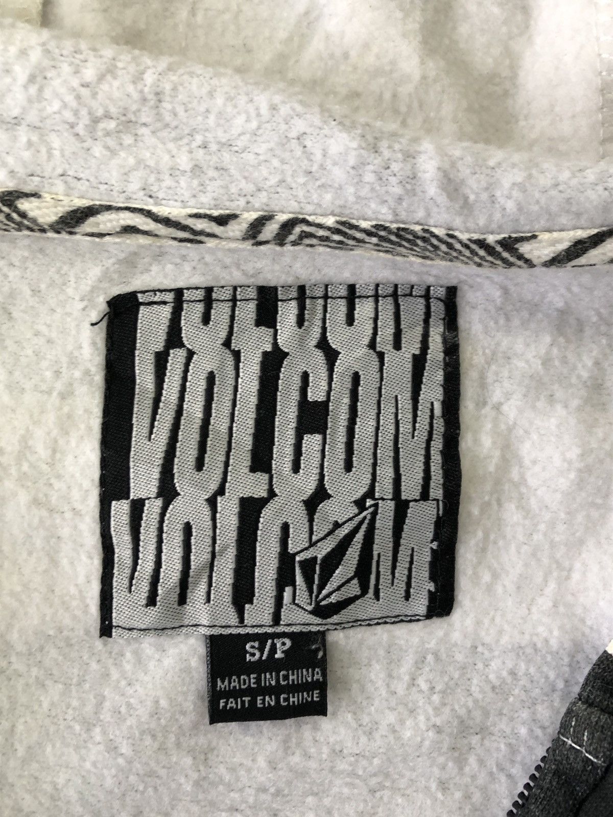 Vintage × Volcom Vintage Volcom Shark Hoodies / Birdhouse Bapeshark Hookups Size US S / EU 44-46 / 1 - 8 Thumbnail