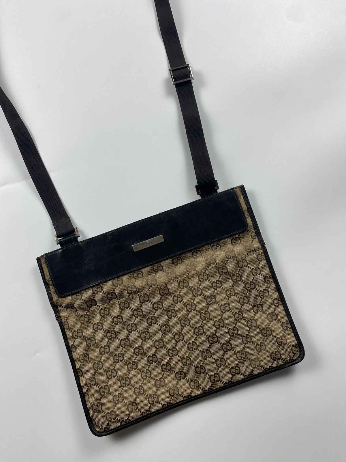 Gucci Gucci GG Canvas Crossbody Bag Size ONE SIZE - 2 Thumbnail