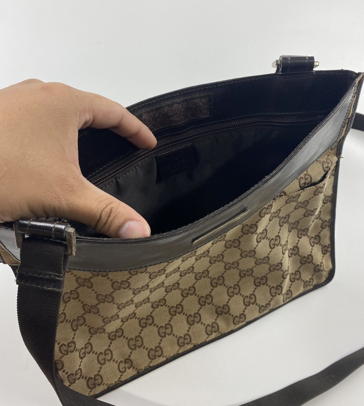 Gucci Gucci GG Canvas Crossbody Bag Size ONE SIZE - 14 Thumbnail