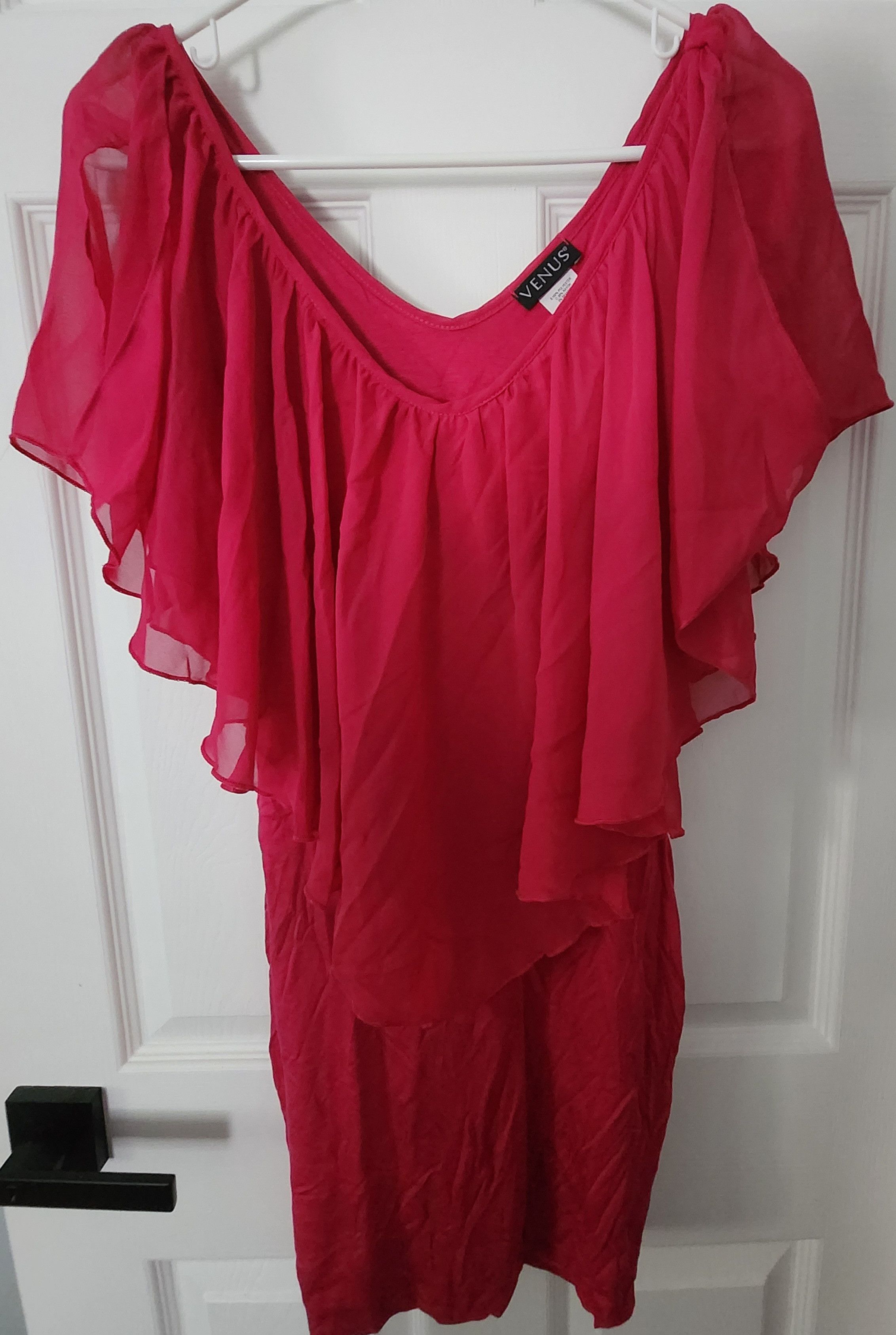 Other Venus Pink Flutter Double Vneck Slit Sleeve Dress XS Size XS / US 0-2 / IT 36-38 - 1 Thumbnail