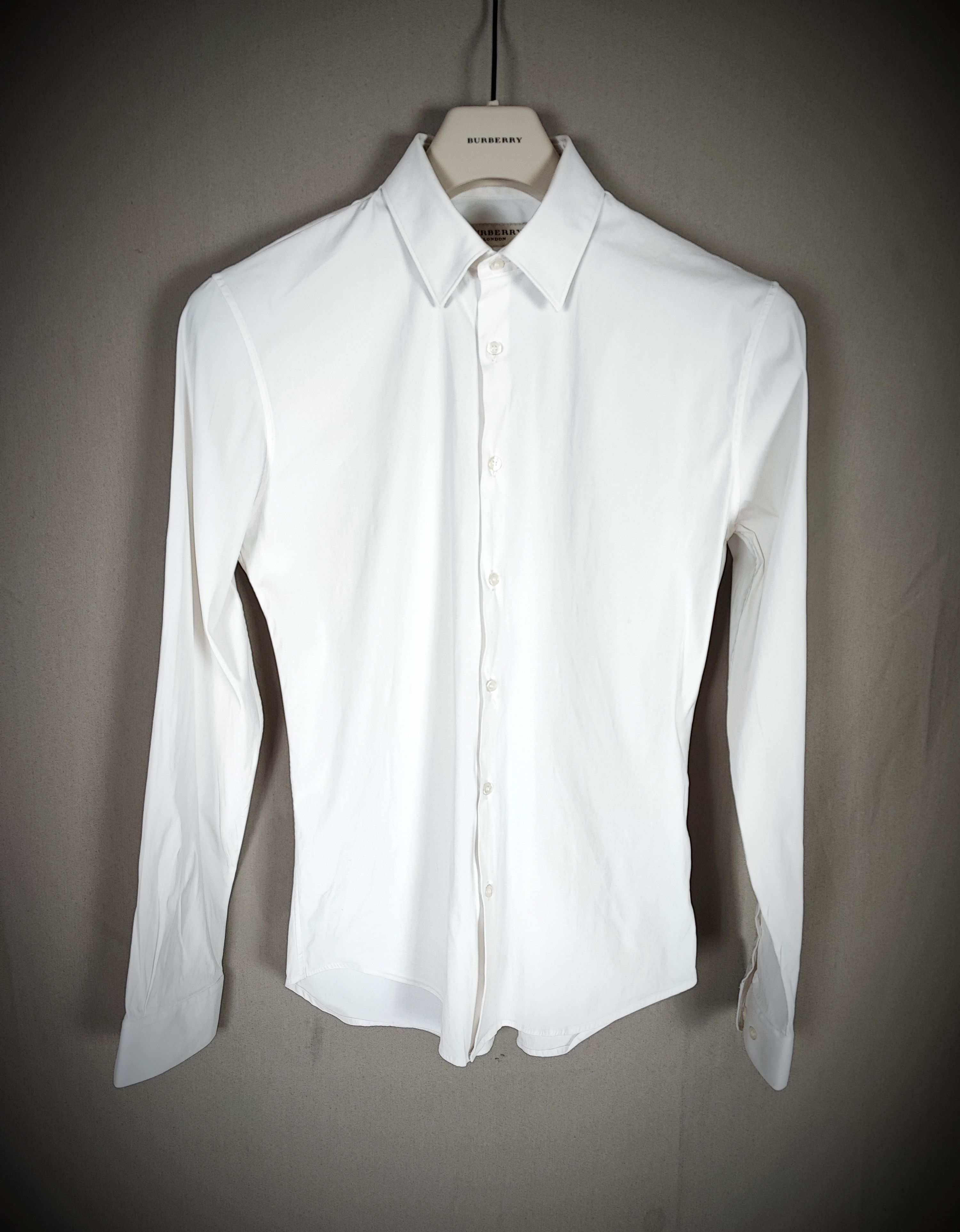 Burberry ⚠️Burberry White Shirt Size US S / EU 44-46 / 1 - 2 Thumbnail