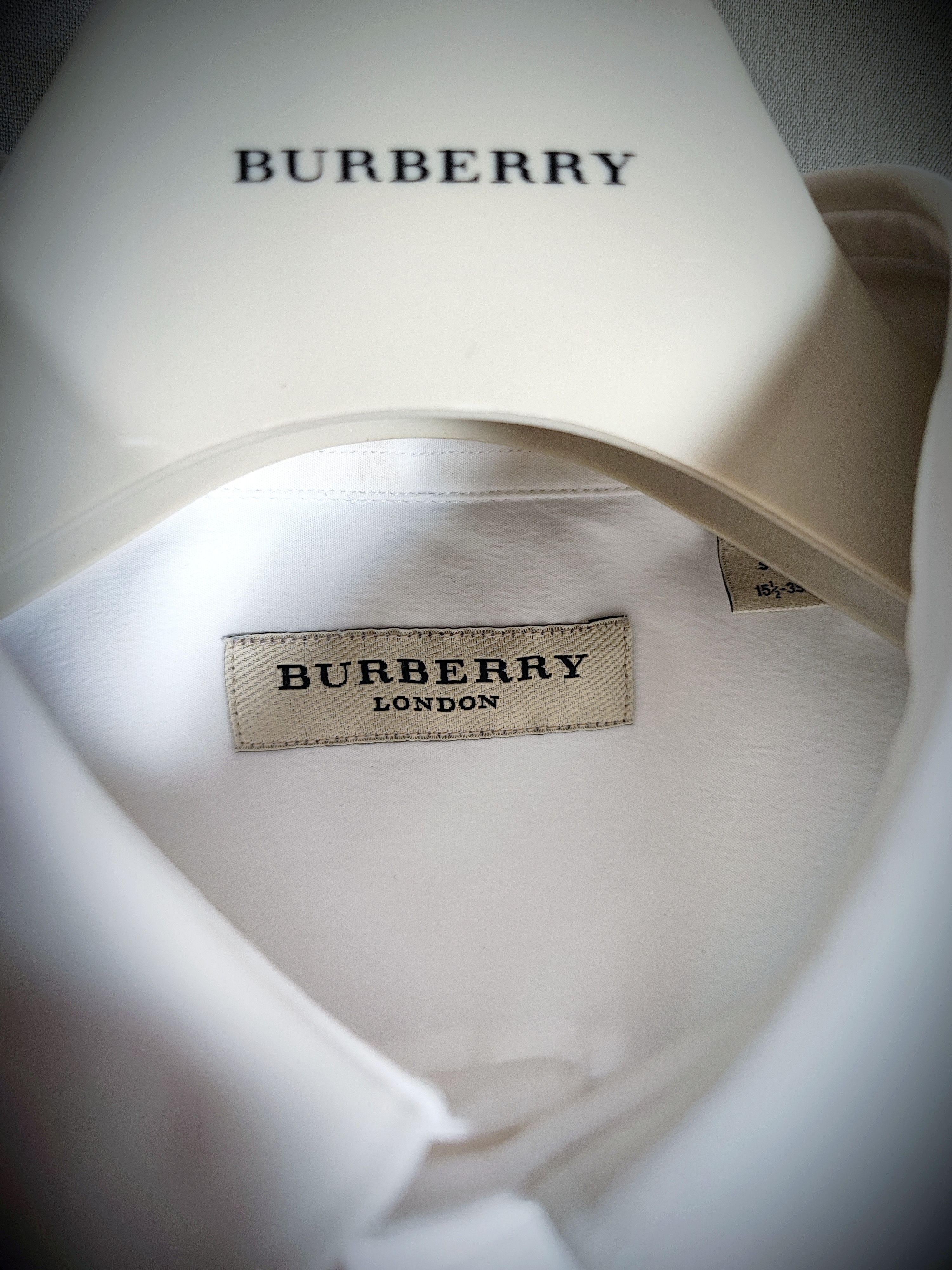 Burberry ⚠️Burberry White Shirt Size US S / EU 44-46 / 1 - 4 Thumbnail