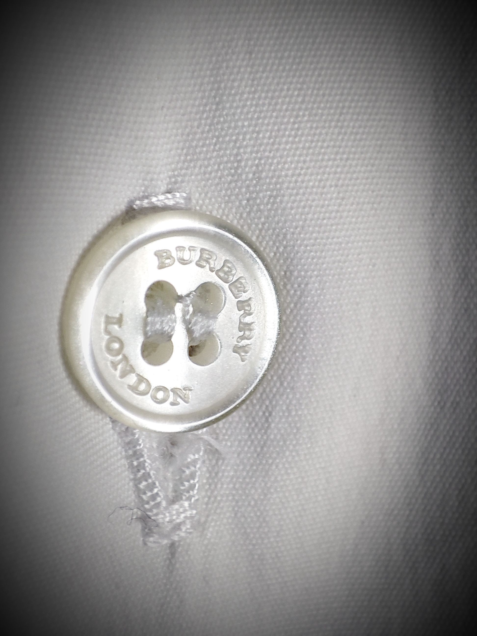 Burberry ⚠️Burberry White Shirt Size US S / EU 44-46 / 1 - 9 Thumbnail
