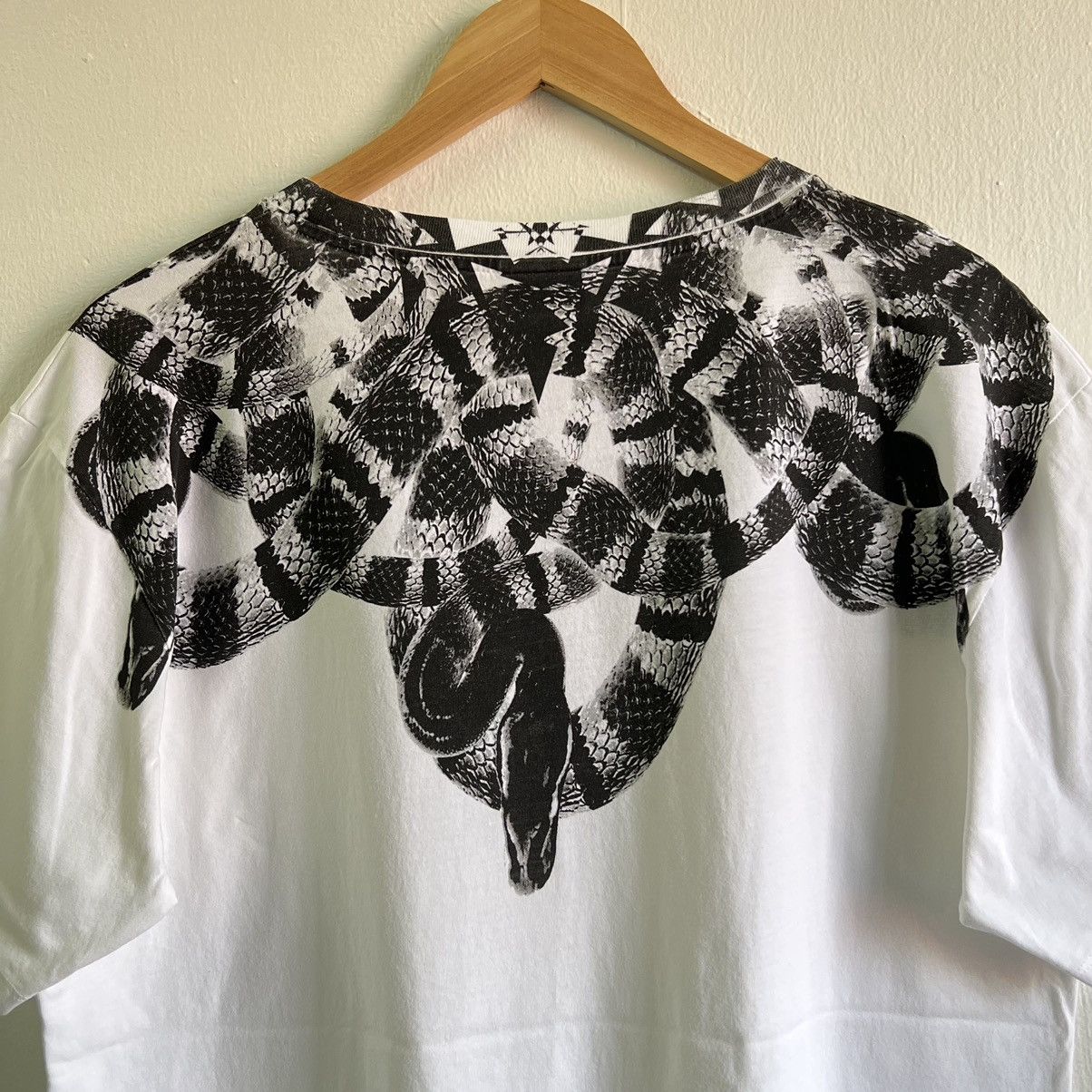 Marcelo Burlon MARCELO BURLON SNAKE TEE Size US L / EU 52-54 / 3 - 7 Thumbnail