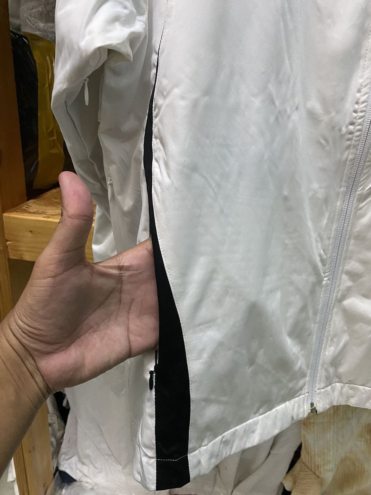 Vintage YONEX HEAT CAPSULE TRAINING JACKET Size US L / EU 52-54 / 3 - 7 Thumbnail