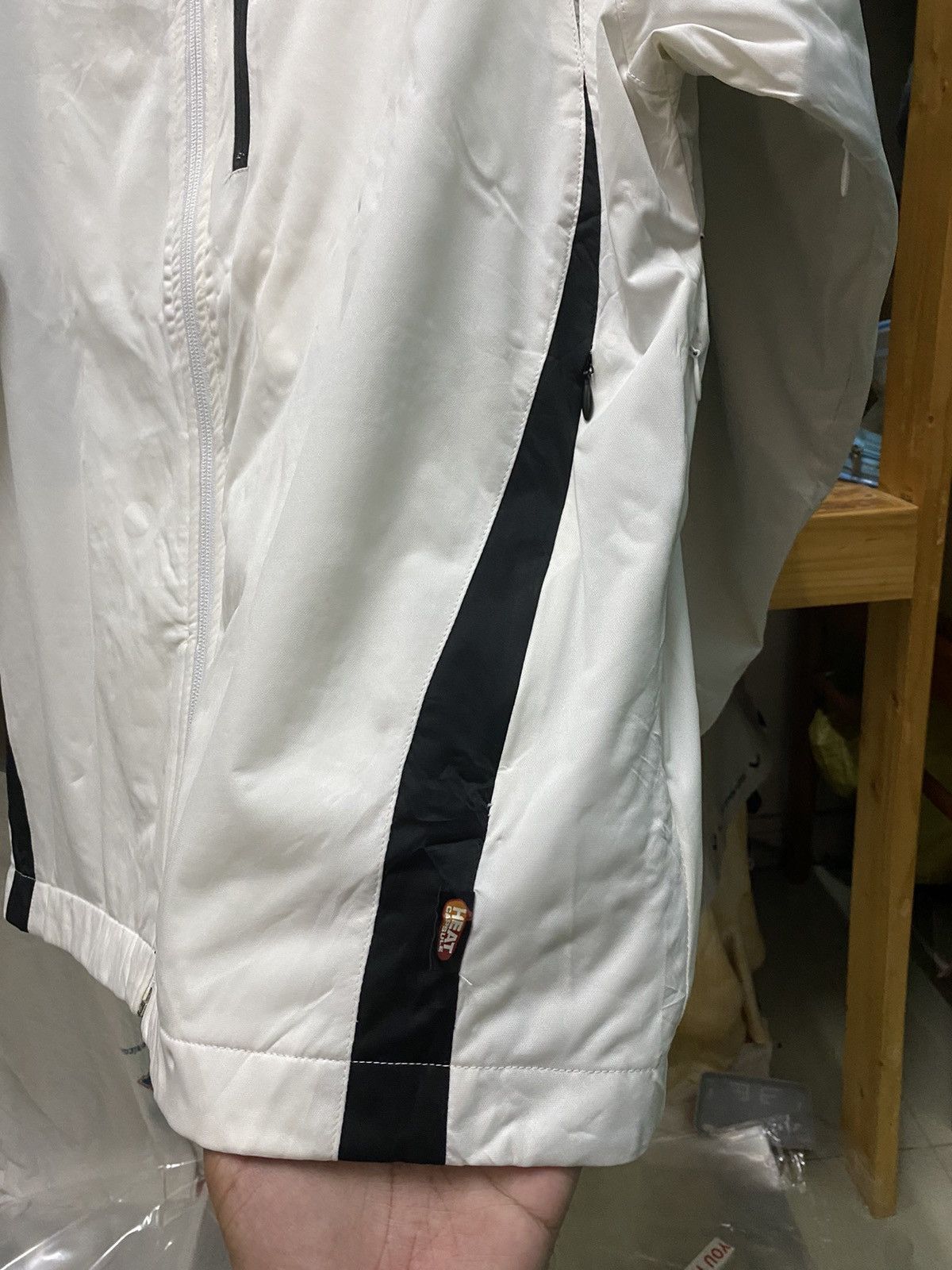Vintage YONEX HEAT CAPSULE TRAINING JACKET Size US L / EU 52-54 / 3 - 5 Thumbnail