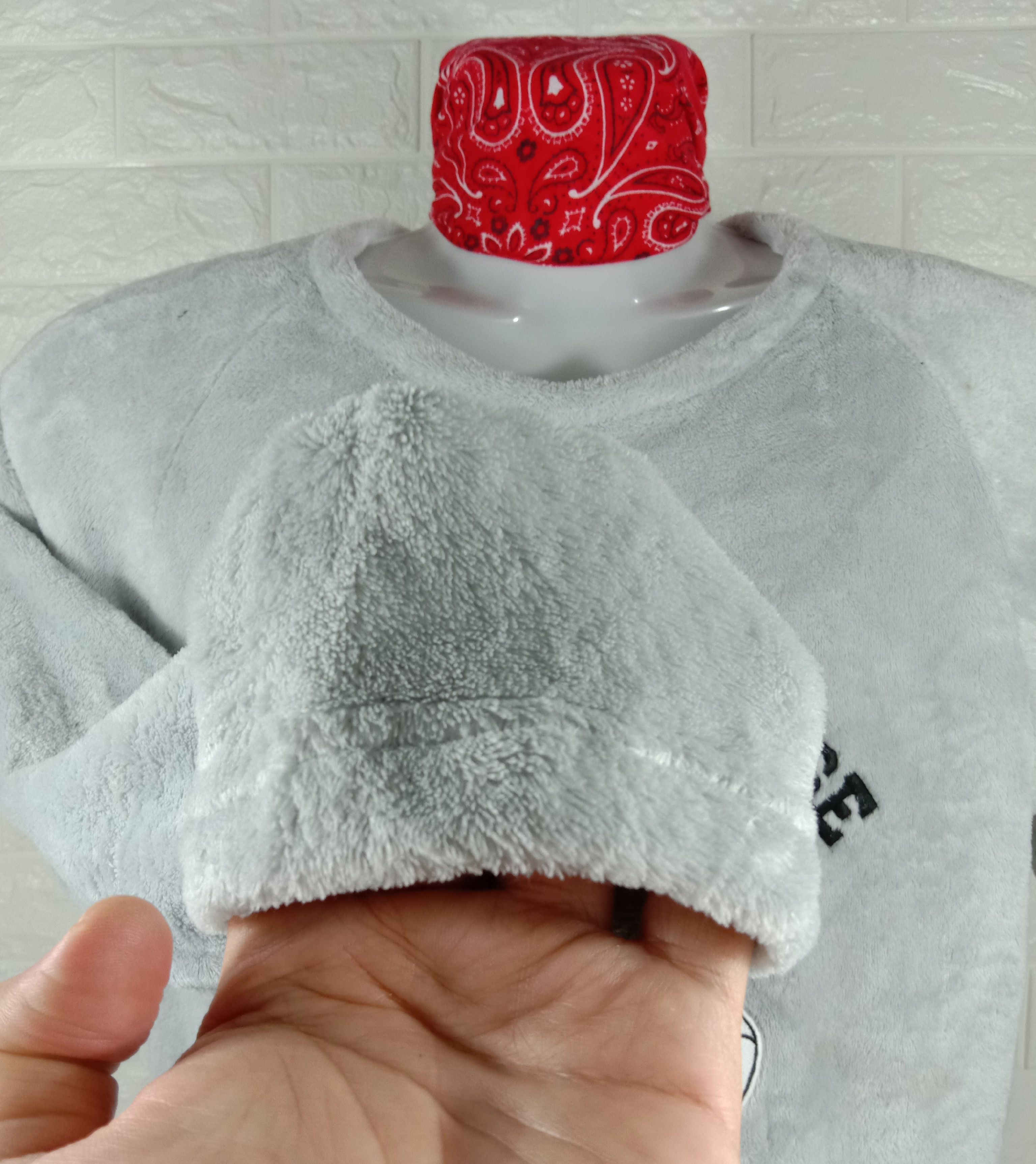 Mickey Mouse Vintage Walt Disney Mickey Mouse Fleece Long Sleeve Shirt Size US M / EU 48-50 / 2 - 6 Thumbnail