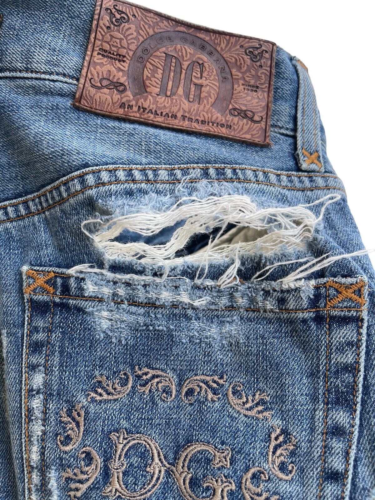 Dolce & Gabbana D&G Classic Distressed Straight Leg Jeans Size US 29 - 9 Thumbnail