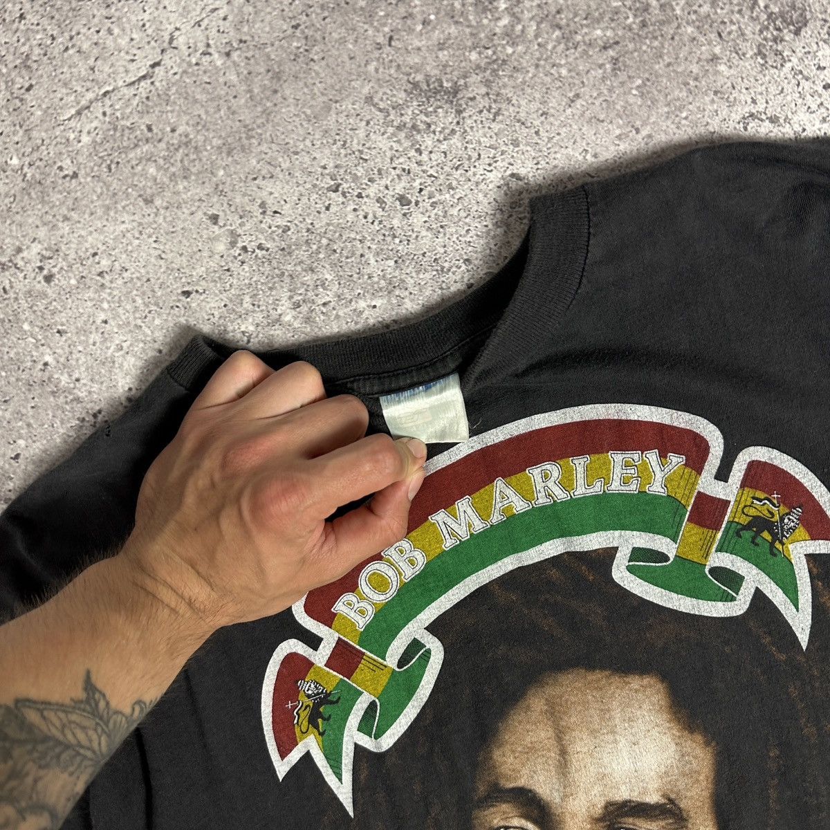Bob Marley Vintage 90s Bob Marley Distressed tee OG Legend reggie y2k Size US M / EU 48-50 / 2 - 4 Thumbnail