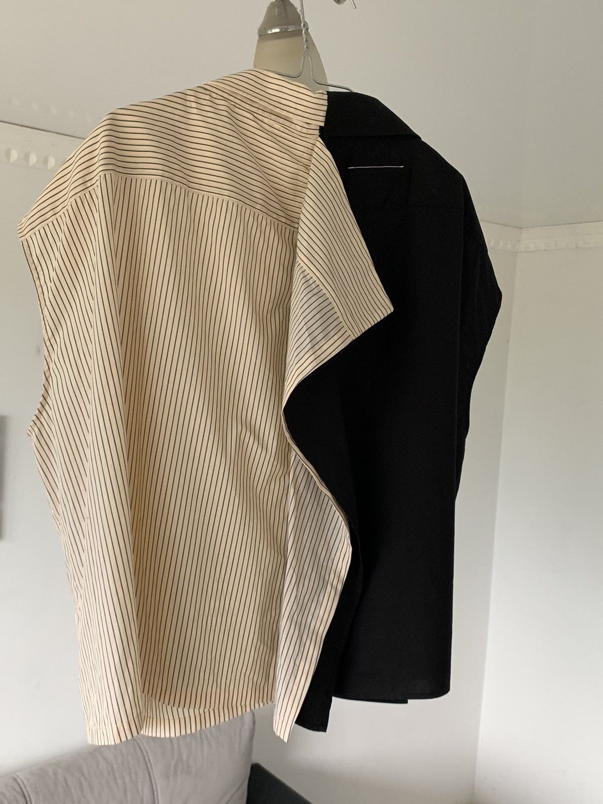 Maison Margiela BNWT Maison Martin Margiela MM6 sleeveless blouse Size M / US 6-8 / IT 42-44 - 3 Thumbnail