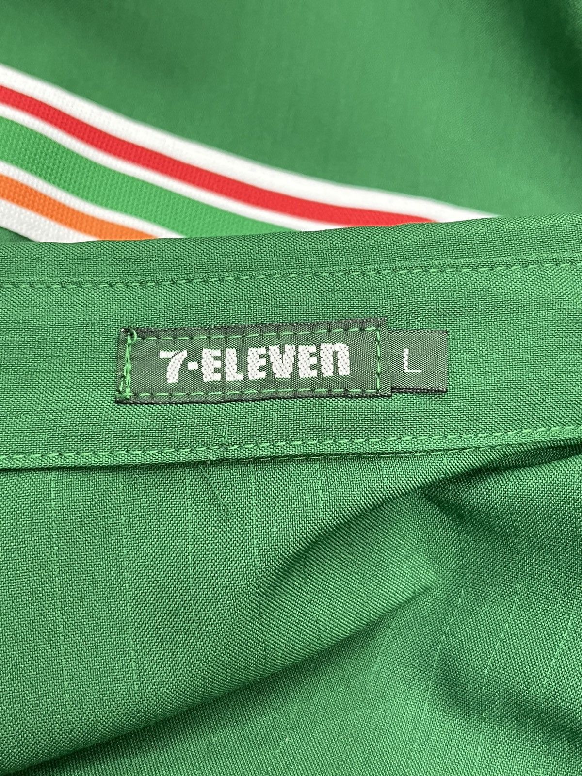 Garment Reproduction of Workers Vintage Workwear 7 ELEVEN JAPAN Polyester Zipper Longsleeve Size US L / EU 52-54 / 3 - 7 Thumbnail