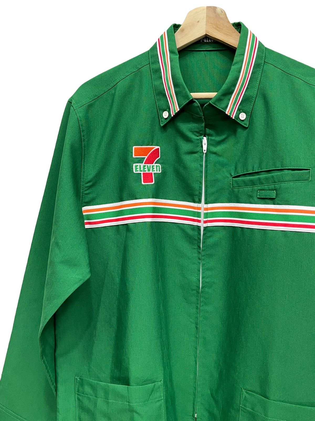 Garment Reproduction of Workers Vintage Workwear 7 ELEVEN JAPAN Polyester Zipper Longsleeve Size US L / EU 52-54 / 3 - 3 Thumbnail