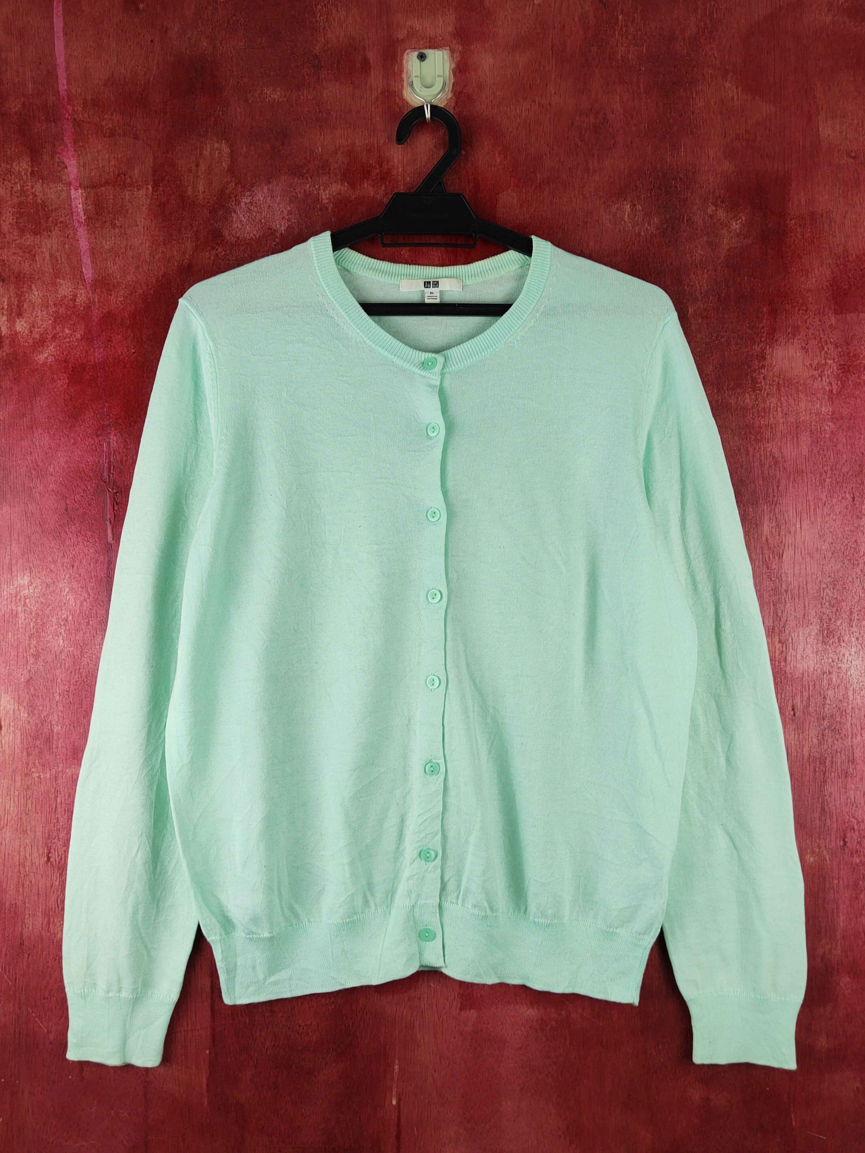 Uniqlo Light Green Knitwear Cardigan #S1224
