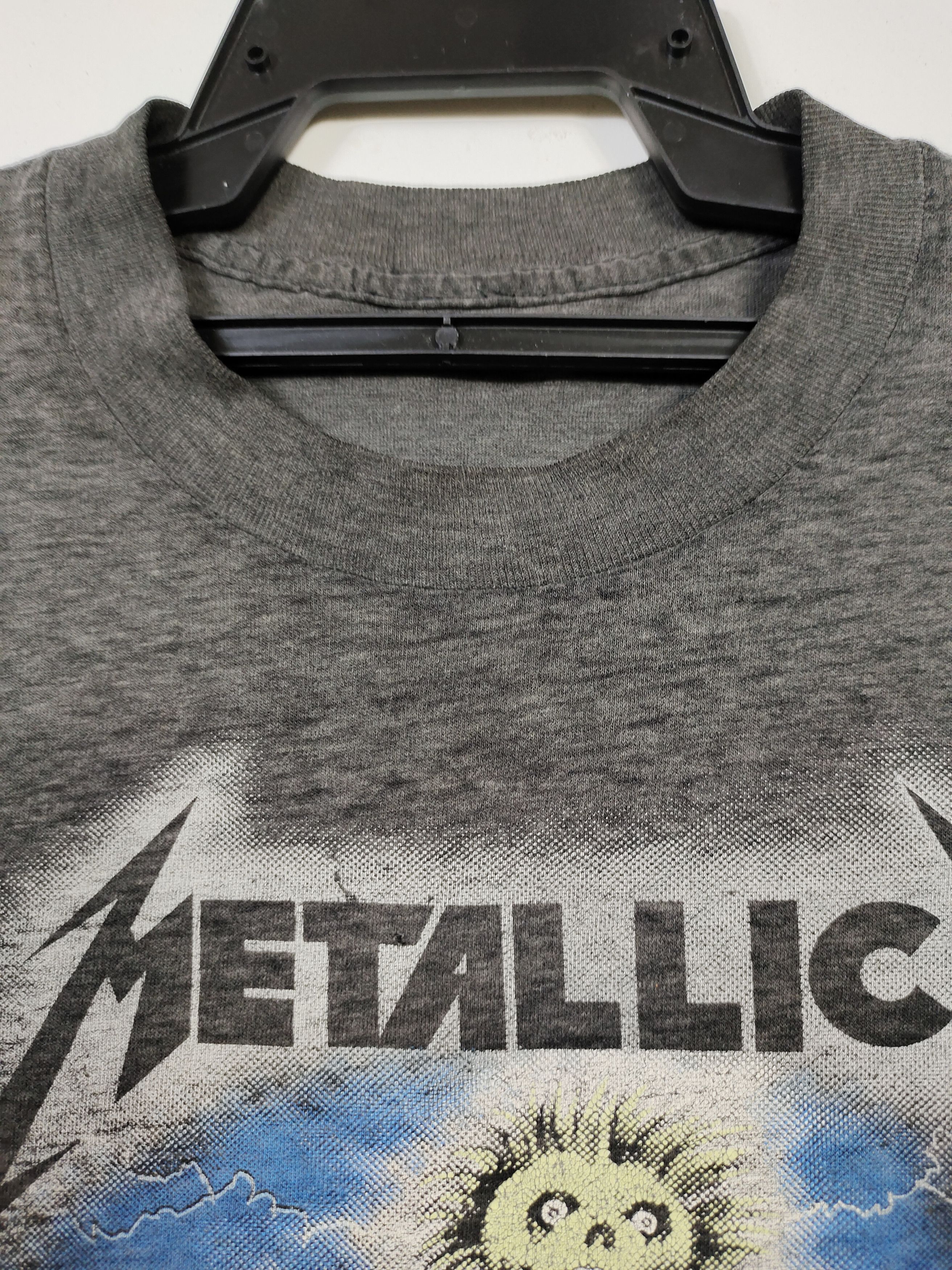 Band Tees Distressed Vintage 1985 Metallica ‘KILL' EM ALL’ band tee Size US M / EU 48-50 / 2 - 5 Thumbnail