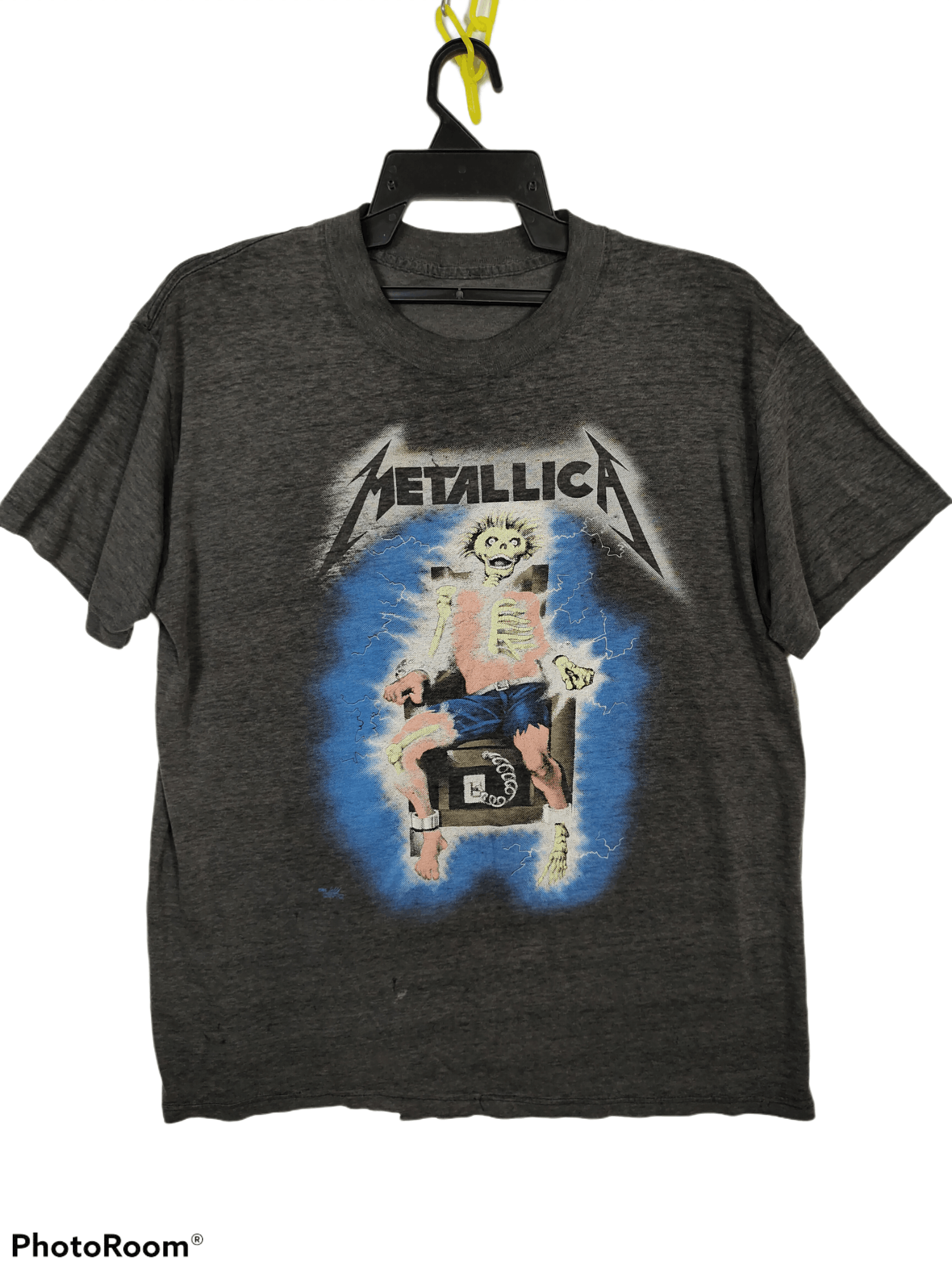 Distressed Vintage 1985 Metallica ‘KILL' EM ALL’ band tee