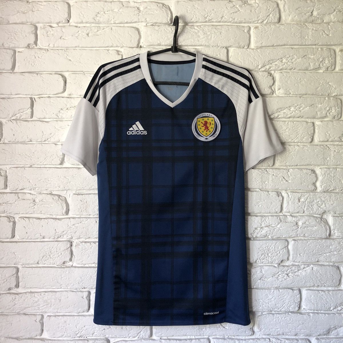 Adidas Scotland national team 2015 2017 home jersey Size US S / EU 44-46 / 1 - 1 Thumbnail