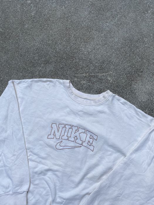 Nike vintage sweatshirt discount spellout