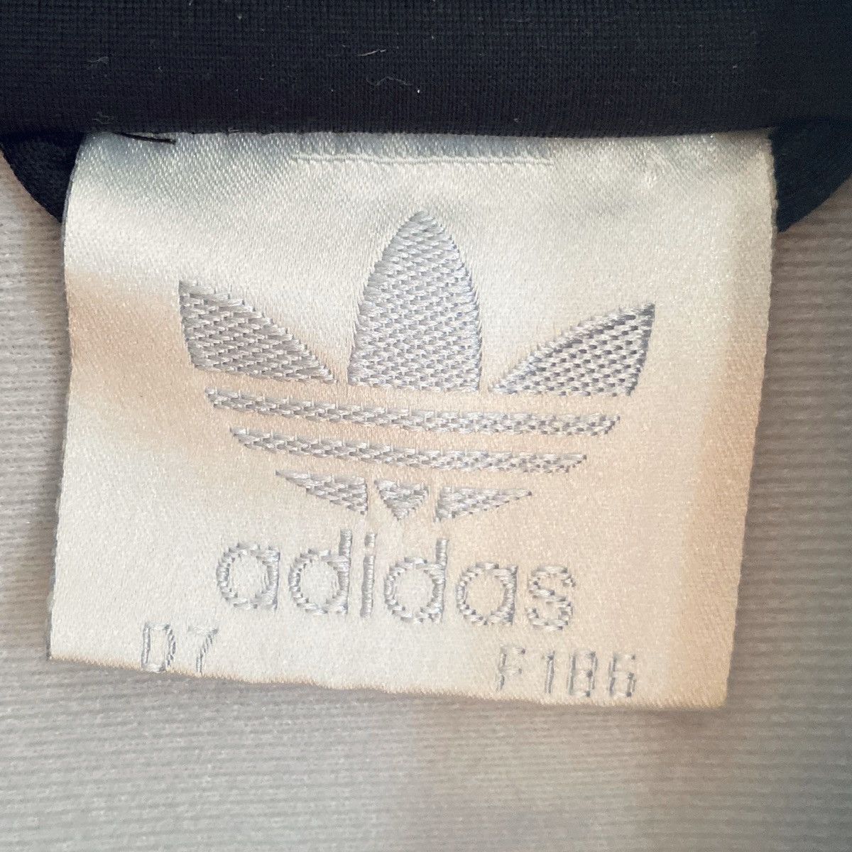 Adidas × Vintage Adidas International Sports Vintage Track Top Jacket Size US L / EU 52-54 / 3 - 5 Thumbnail