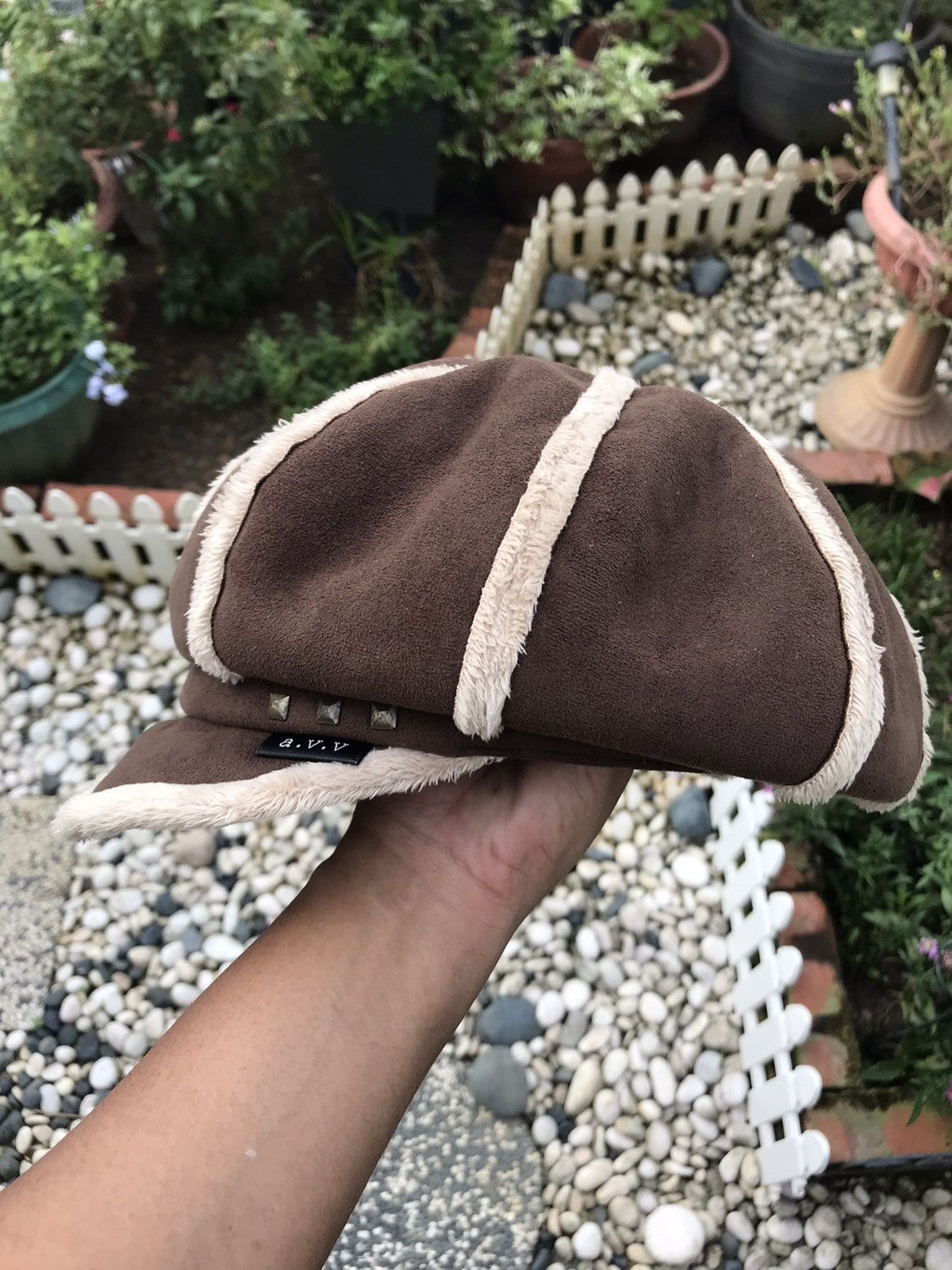 Japanese Brand AUTHENTIC FAUX FUR 8 PANEL IVY CAP HAT BY A.V.V Size ONE SIZE - 3 Thumbnail