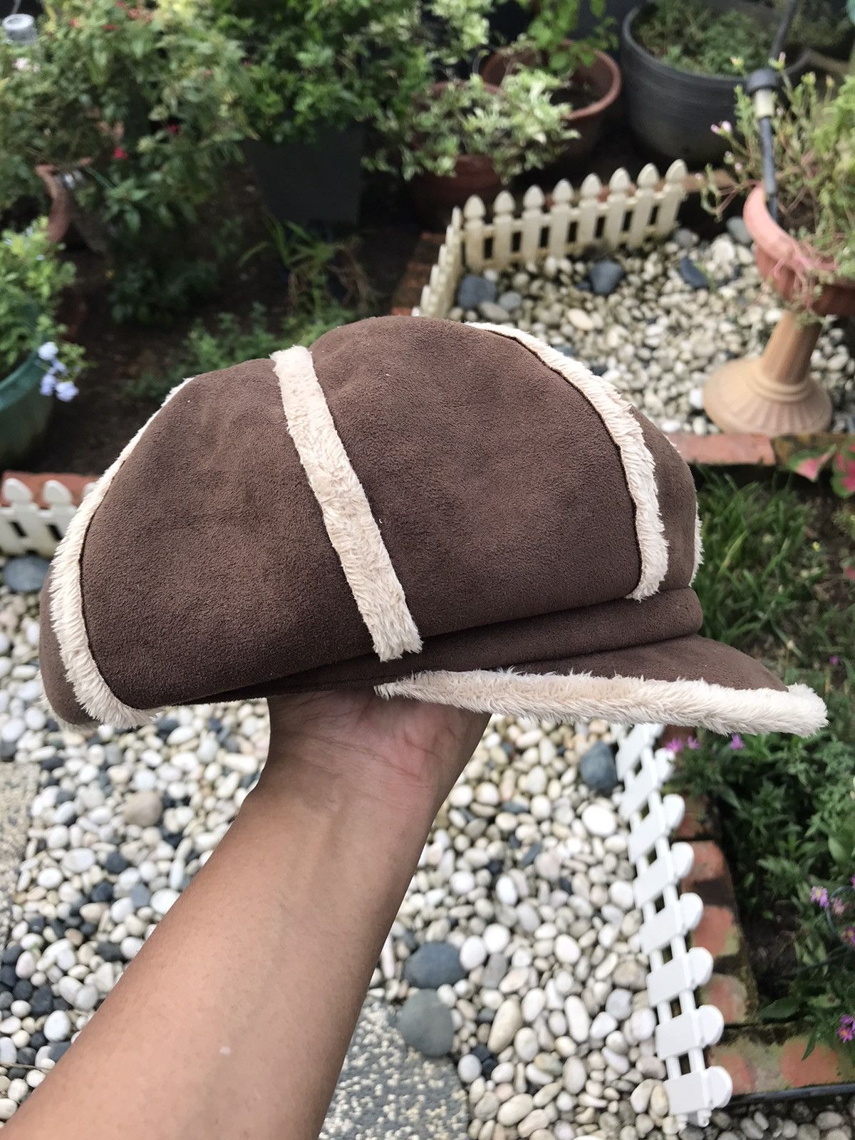 Japanese Brand AUTHENTIC FAUX FUR 8 PANEL IVY CAP HAT BY A.V.V Size ONE SIZE - 2 Thumbnail