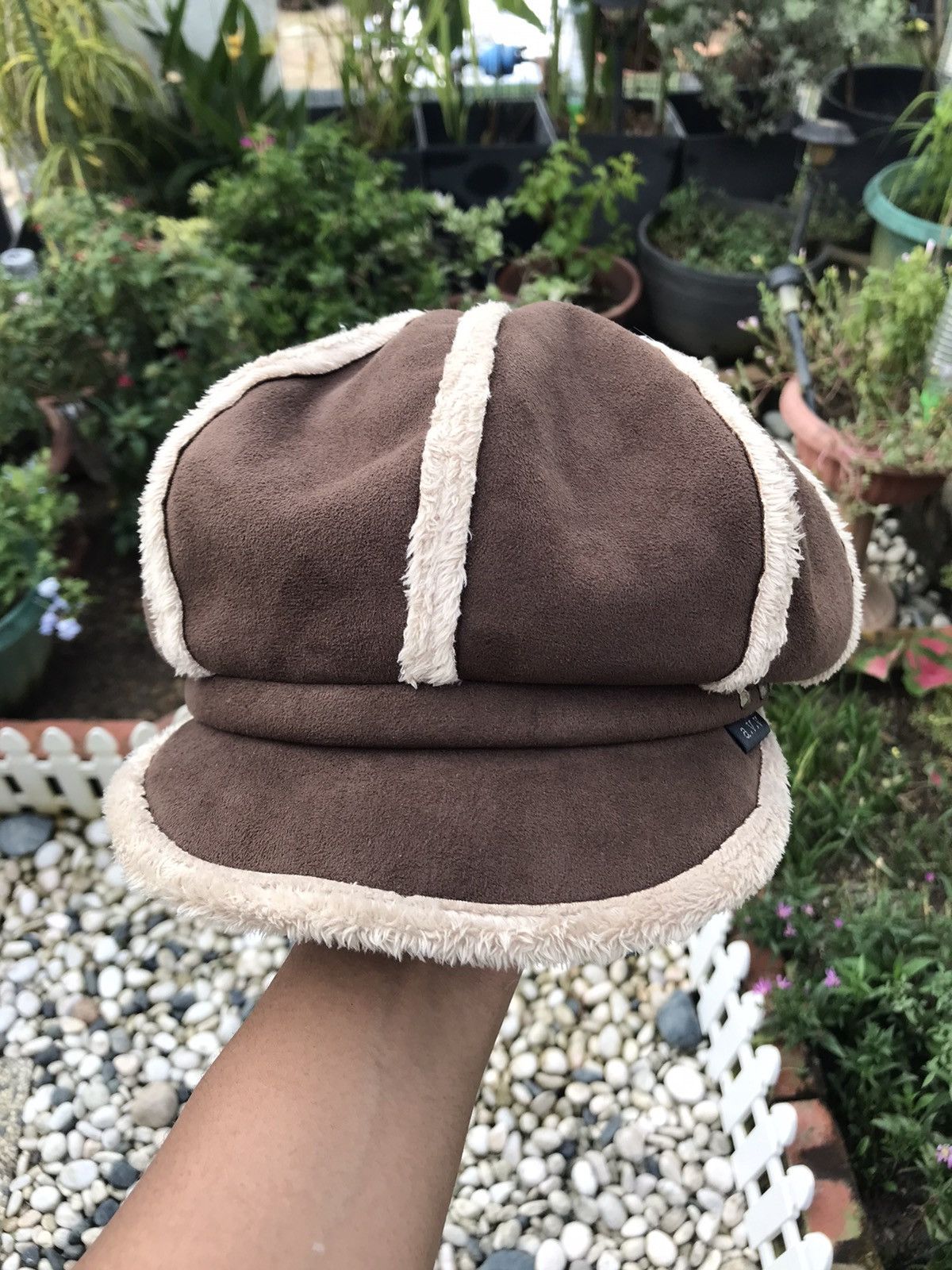 Japanese Brand AUTHENTIC FAUX FUR 8 PANEL IVY CAP HAT BY A.V.V Size ONE SIZE - 1 Thumbnail