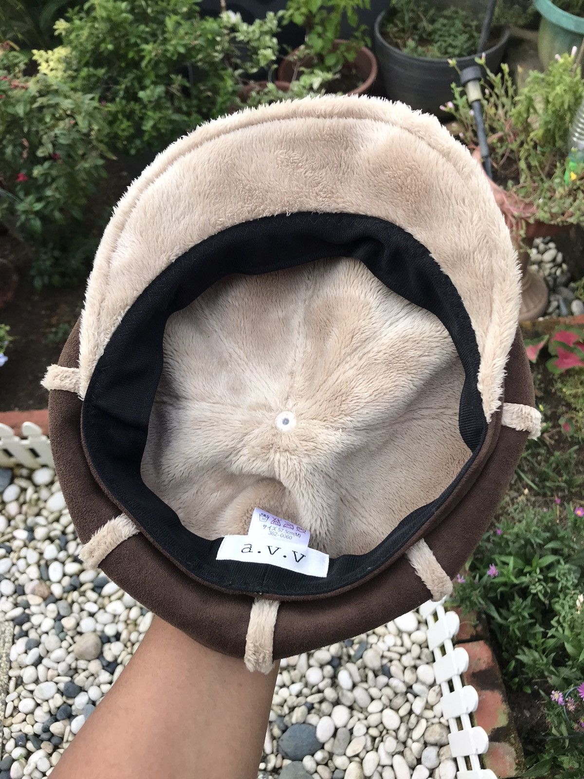 Japanese Brand AUTHENTIC FAUX FUR 8 PANEL IVY CAP HAT BY A.V.V Size ONE SIZE - 7 Thumbnail
