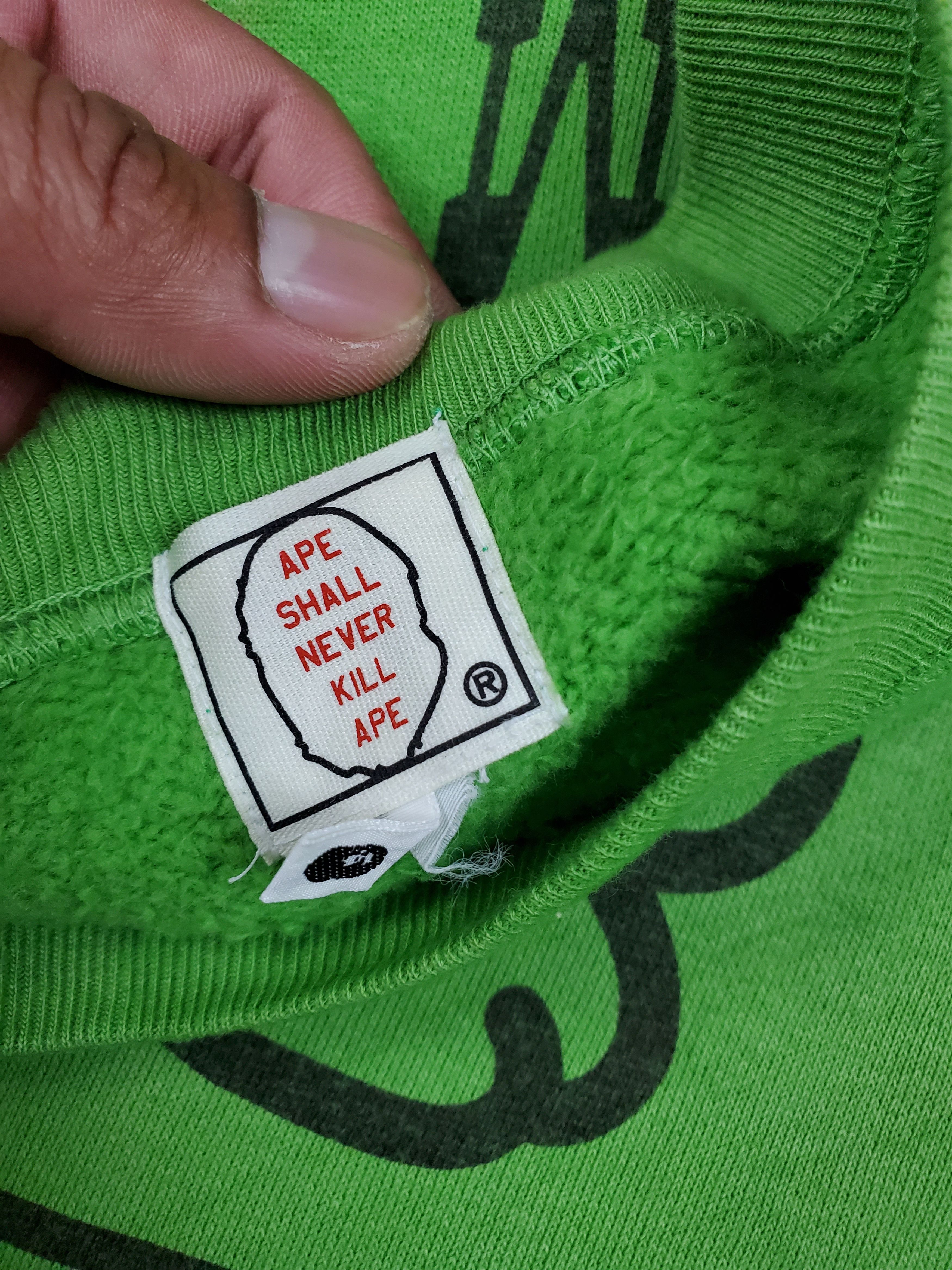 Bape × Vintage Bape Baby Milo Footrooper Sweatshirt Size US L / EU 52-54 / 3 - 8 Thumbnail