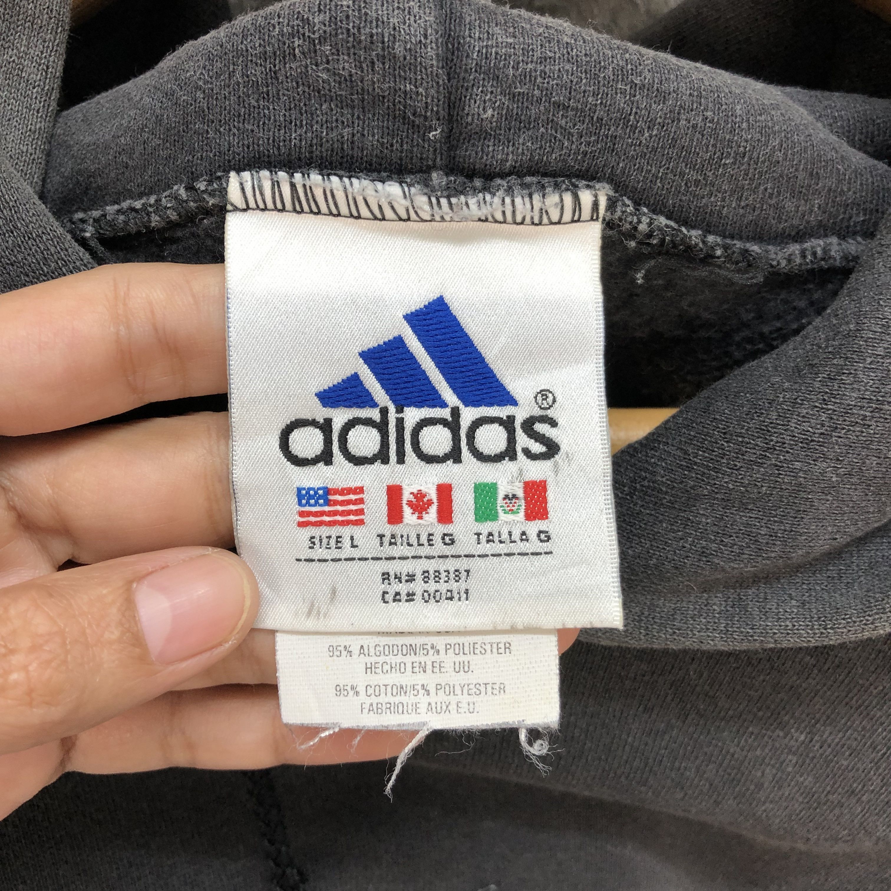 Adidas Vintage Adidas Big Logo Pullover Hoodies #5908-43 Size US L / EU 52-54 / 3 - 7 Thumbnail