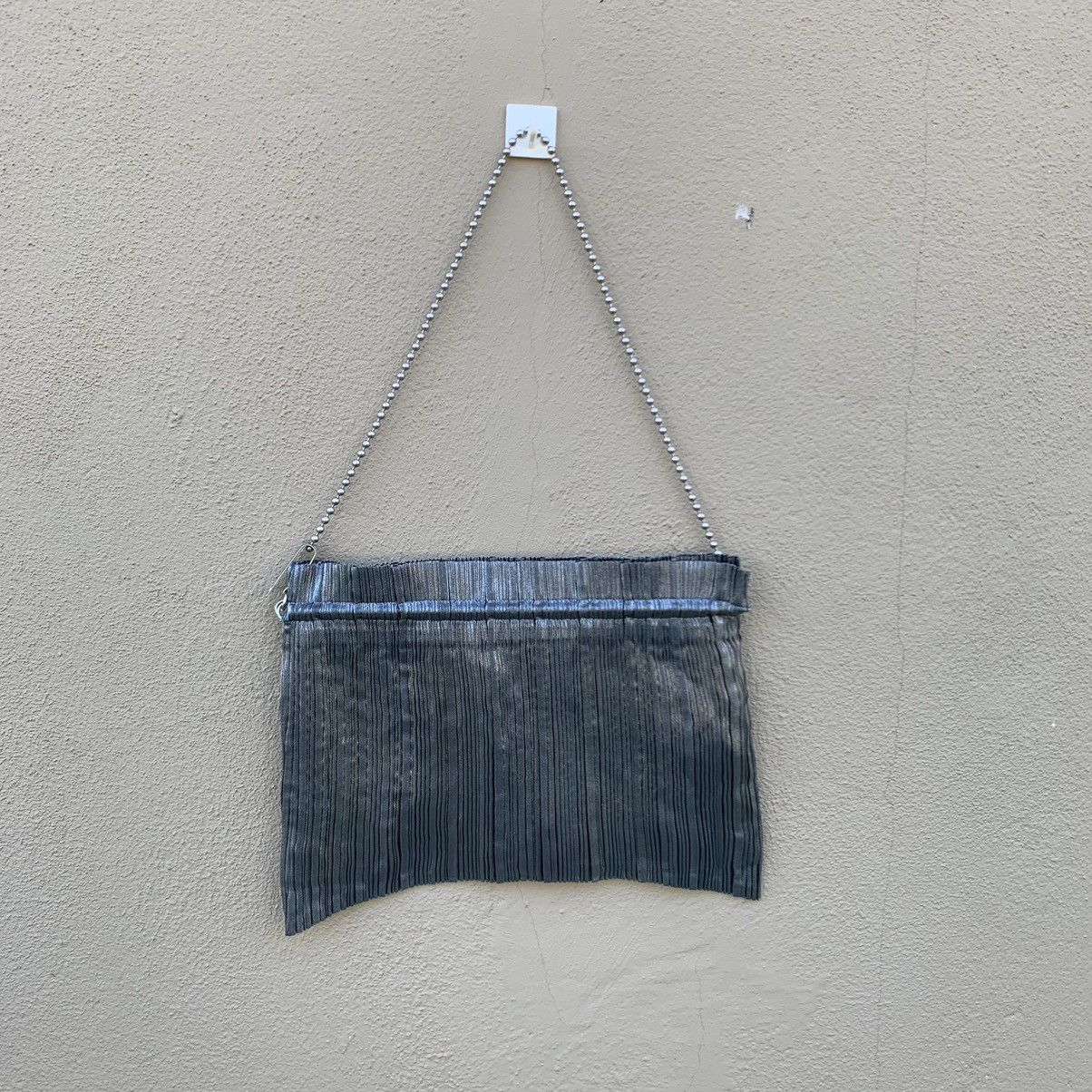 Issey Miyake Pleats Please Issey Miyake Clutch Bag / Shoulder bag Size ONE SIZE - 1 Thumbnail