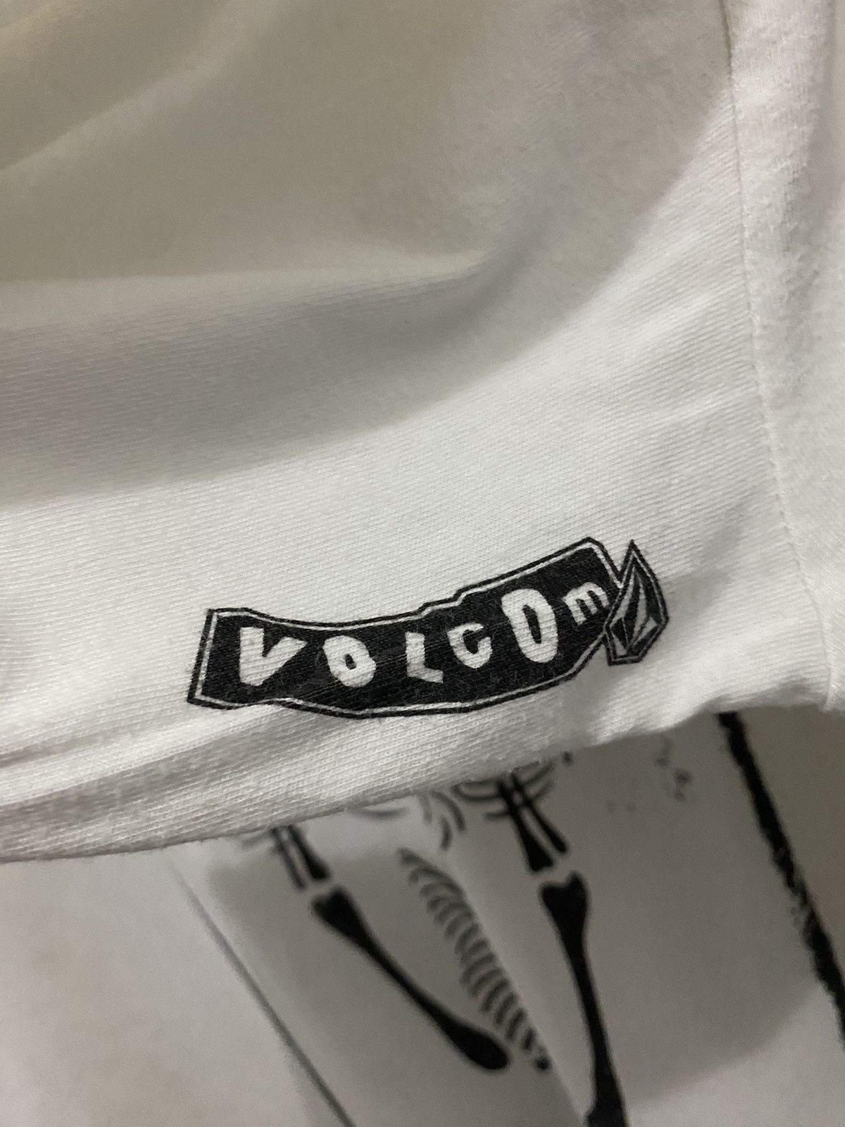 Volcom Vintage Skateboard Volcom Cards Skeleton Longsleeve Tee Size US XL / EU 56 / 4 - 7 Thumbnail