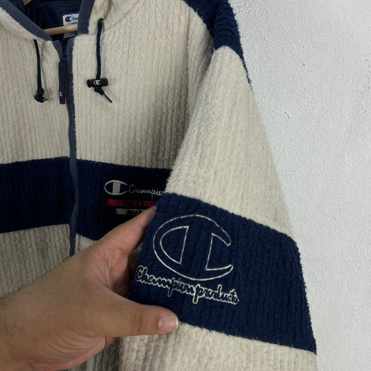 Japanese Brand VINTAGE CHAMPION FLEECE JACKET ZIPPER BIG LOGO Size US M / EU 48-50 / 2 - 7 Thumbnail