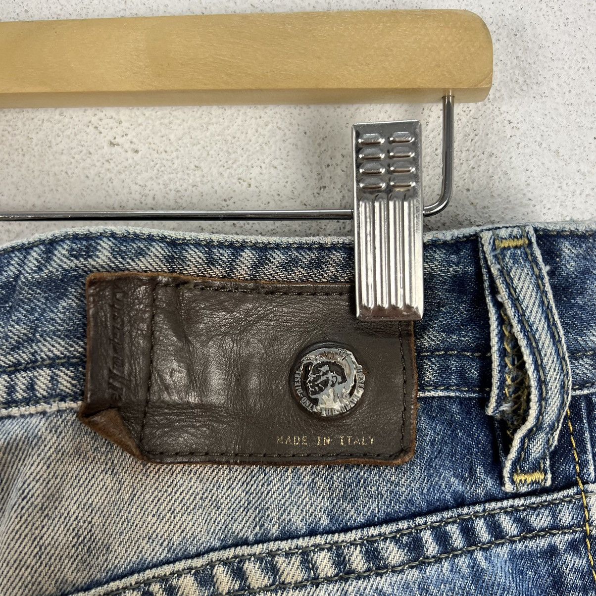 Japanese Brand VINTAGE BUSTER DIESEL REGULAR SLIM DISTRESSED DENIM Size US 36 / EU 52 - 10 Thumbnail