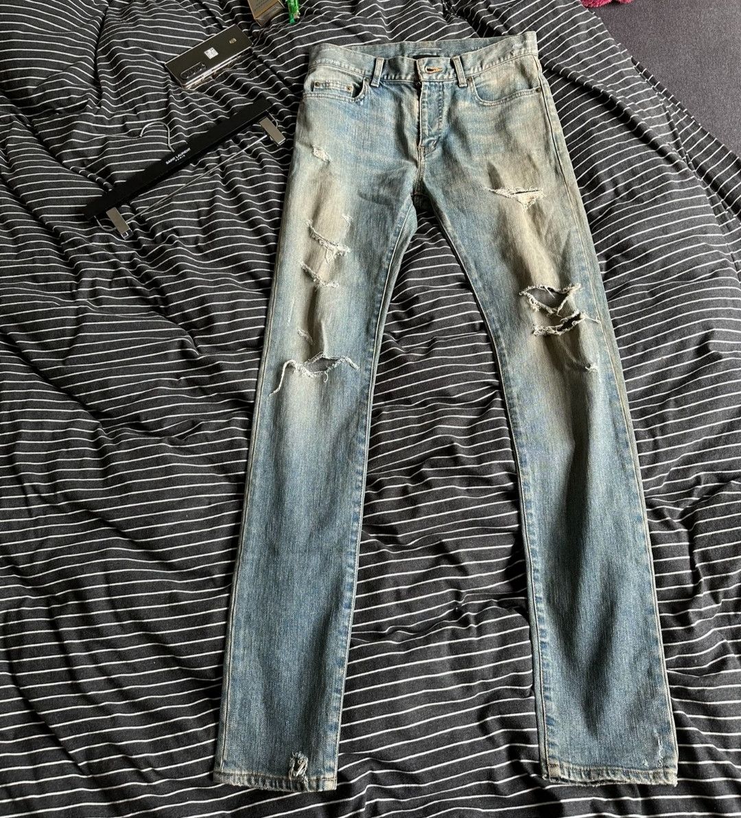 Saint Laurent Paris Saint Laurent d02 great damage jeans Size US 29 - 1 Thumbnail
