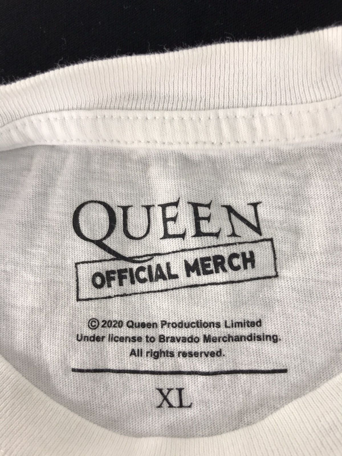 Band Tees Queen Official Merch British Rock Band Small Logo Size L Size US L / EU 52-54 / 3 - 3 Thumbnail