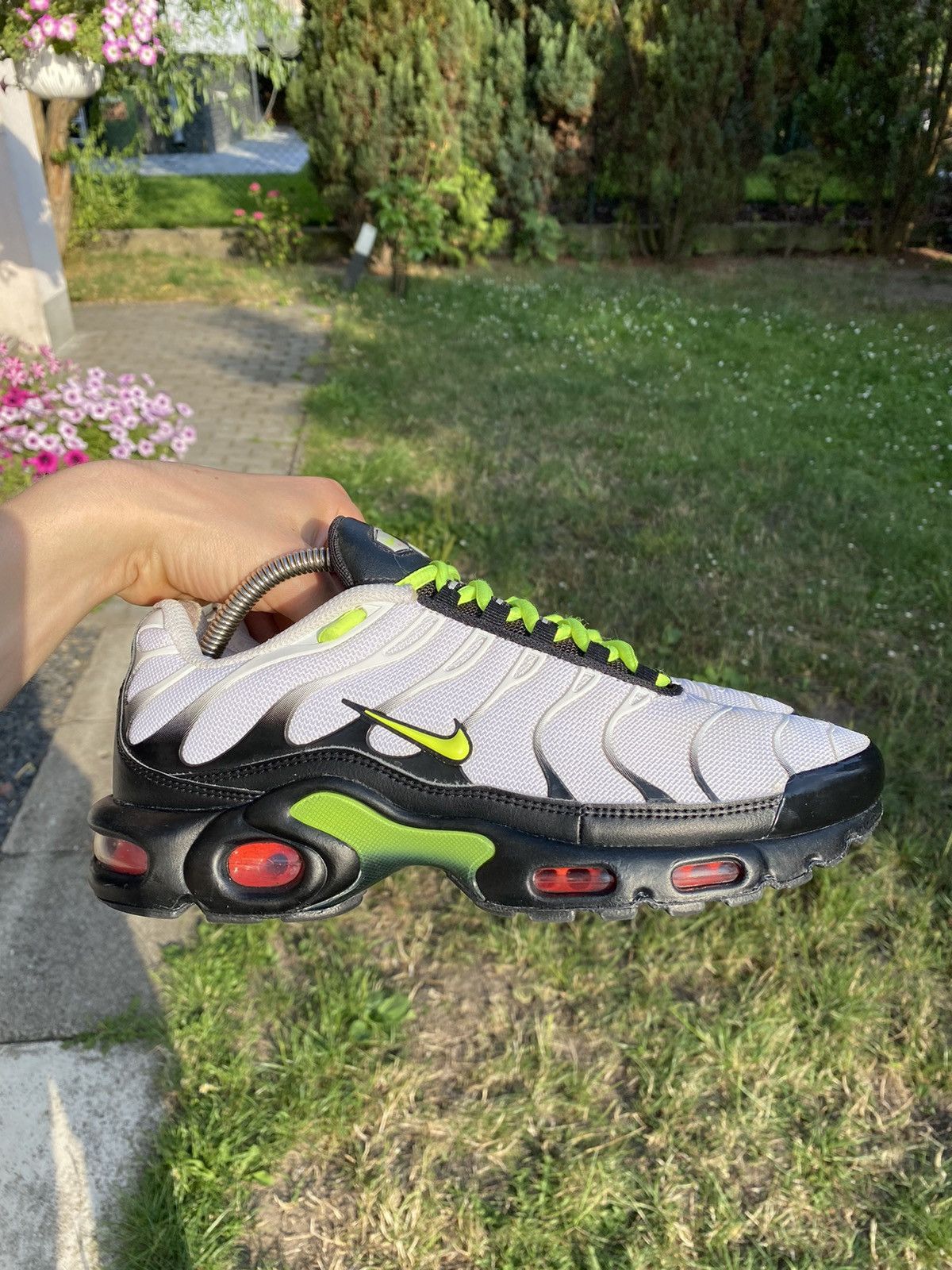 air max plus throwback future