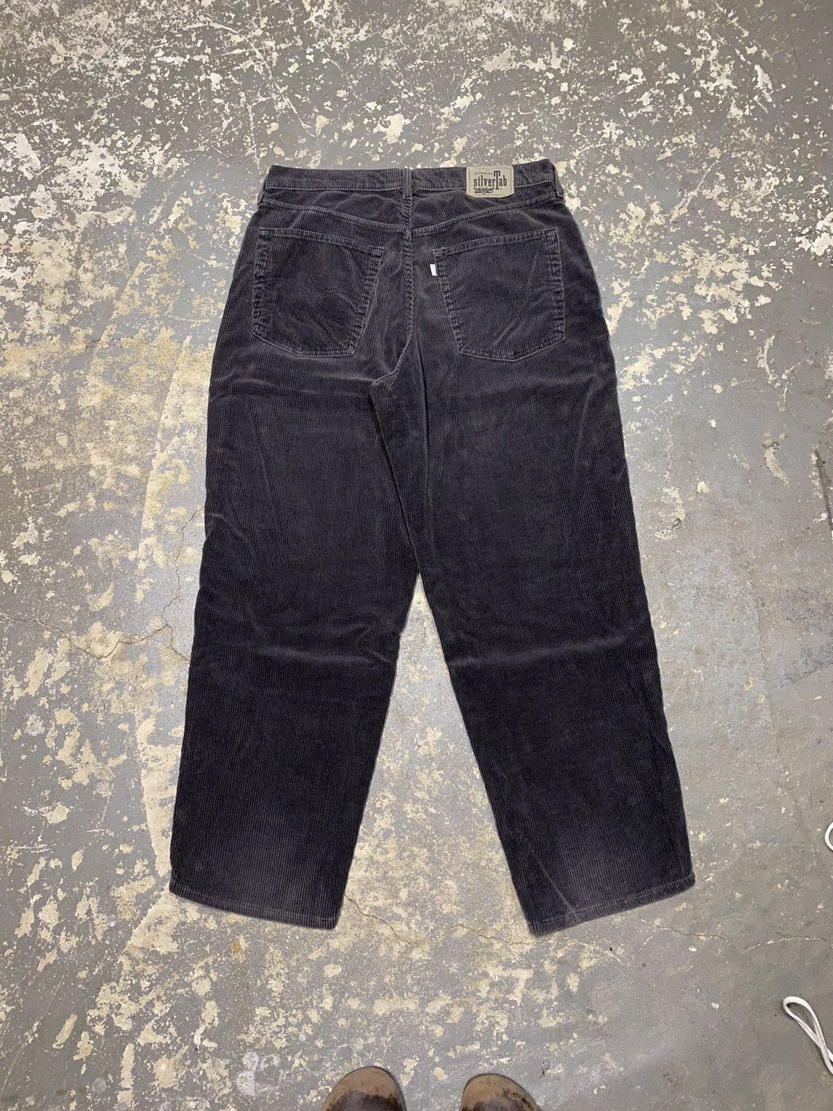 Vintage Levi’s SilverTab Corduroy Baggy Pants USA
