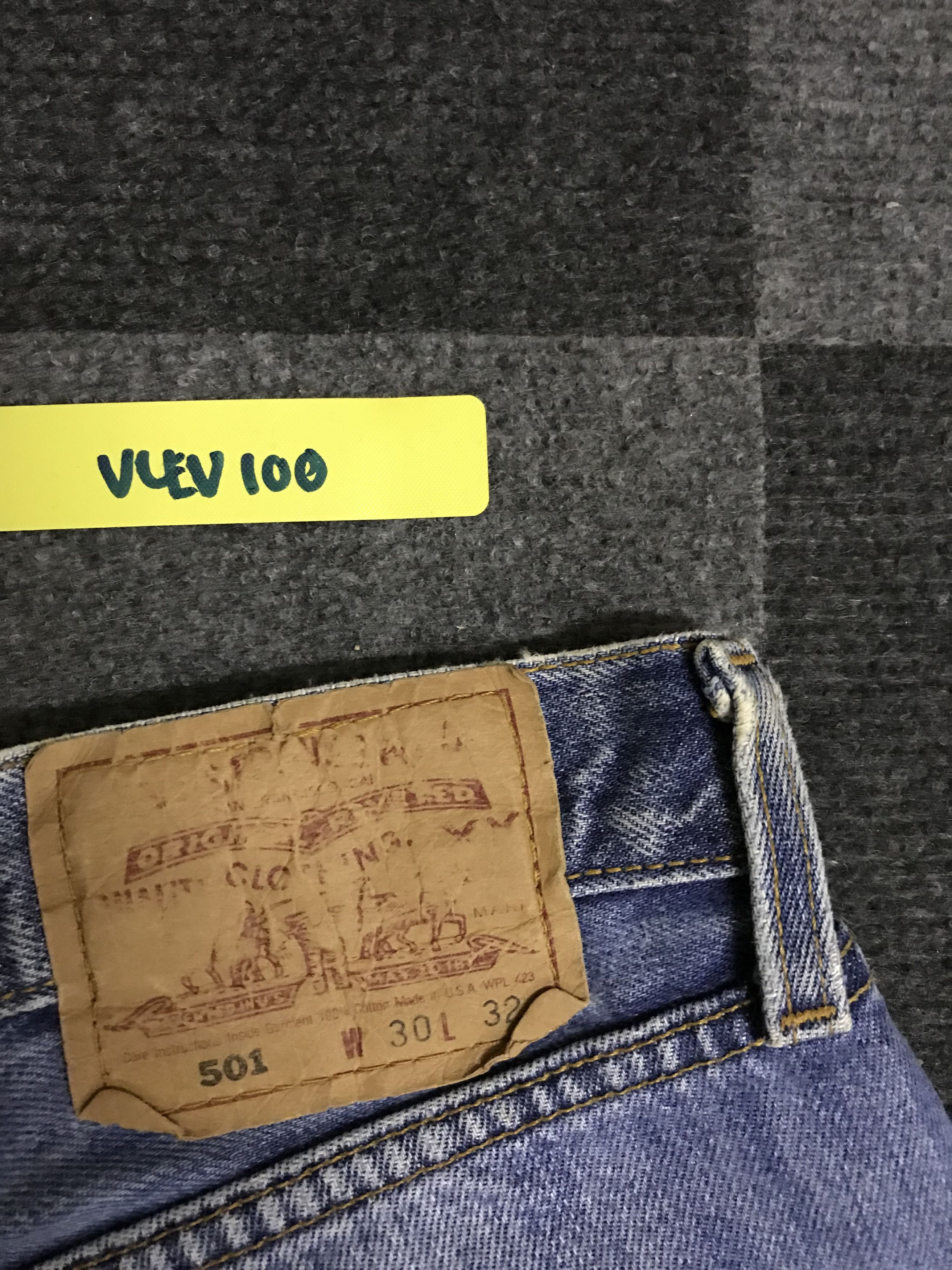 Levi's × Vintage Vintage 90s Levis 501 Medium Wash Jeans Size US 28 / EU 44 - 19 Thumbnail