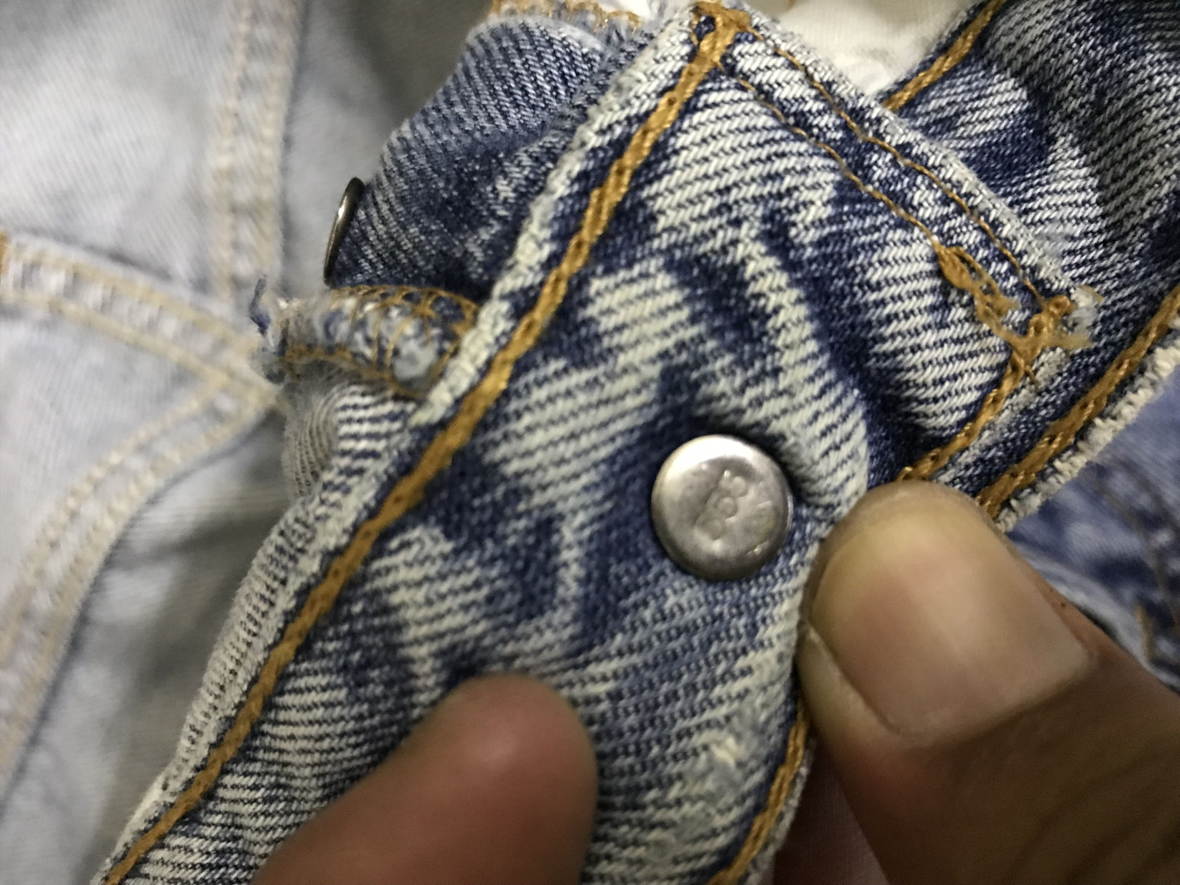 Levi's × Vintage Vintage 90s Levis 501 Medium Wash Jeans Size US 28 / EU 44 - 9 Thumbnail