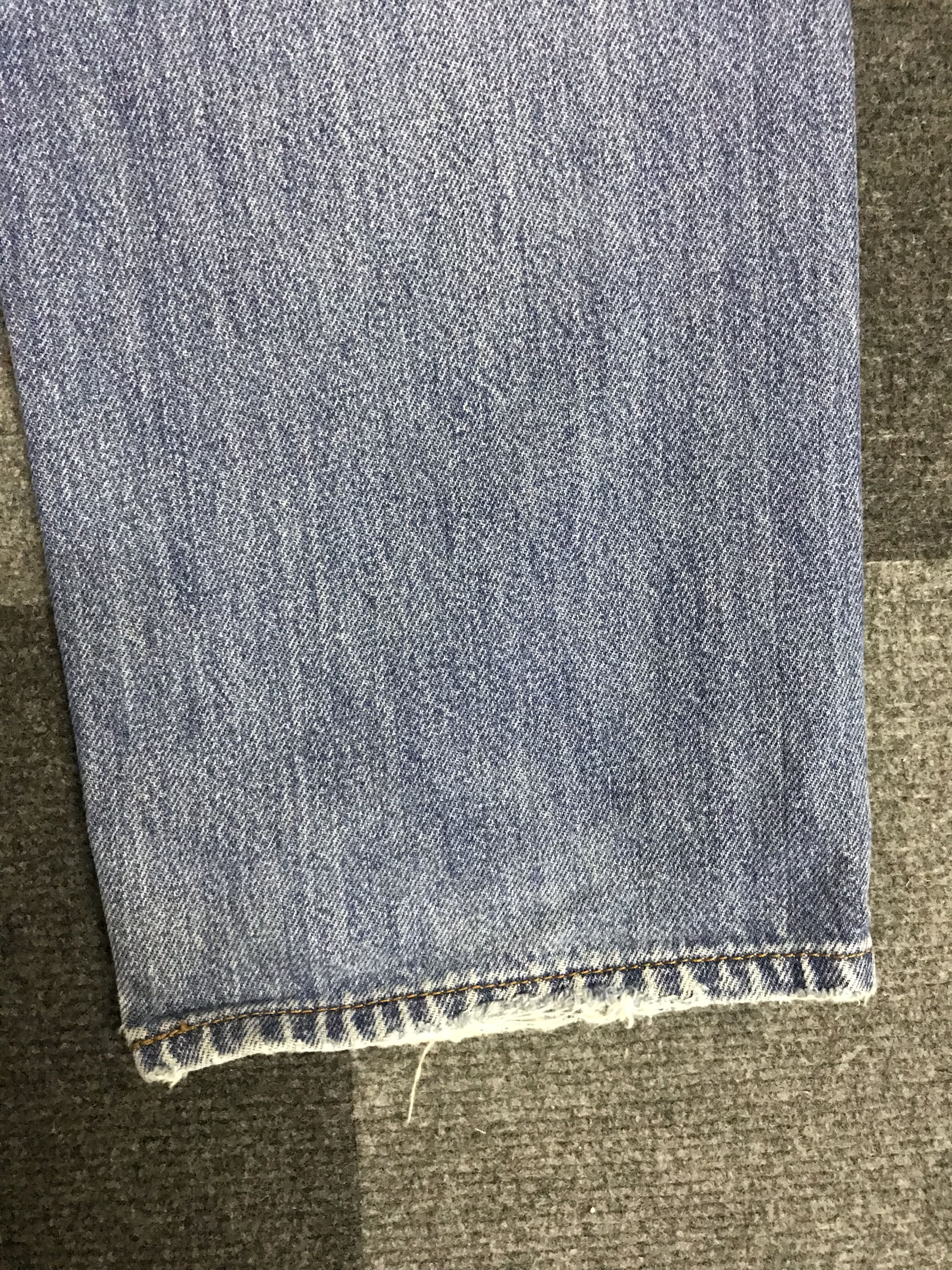 Levi's × Vintage Vintage 90s Levis 501 Medium Wash Jeans Size US 28 / EU 44 - 16 Thumbnail